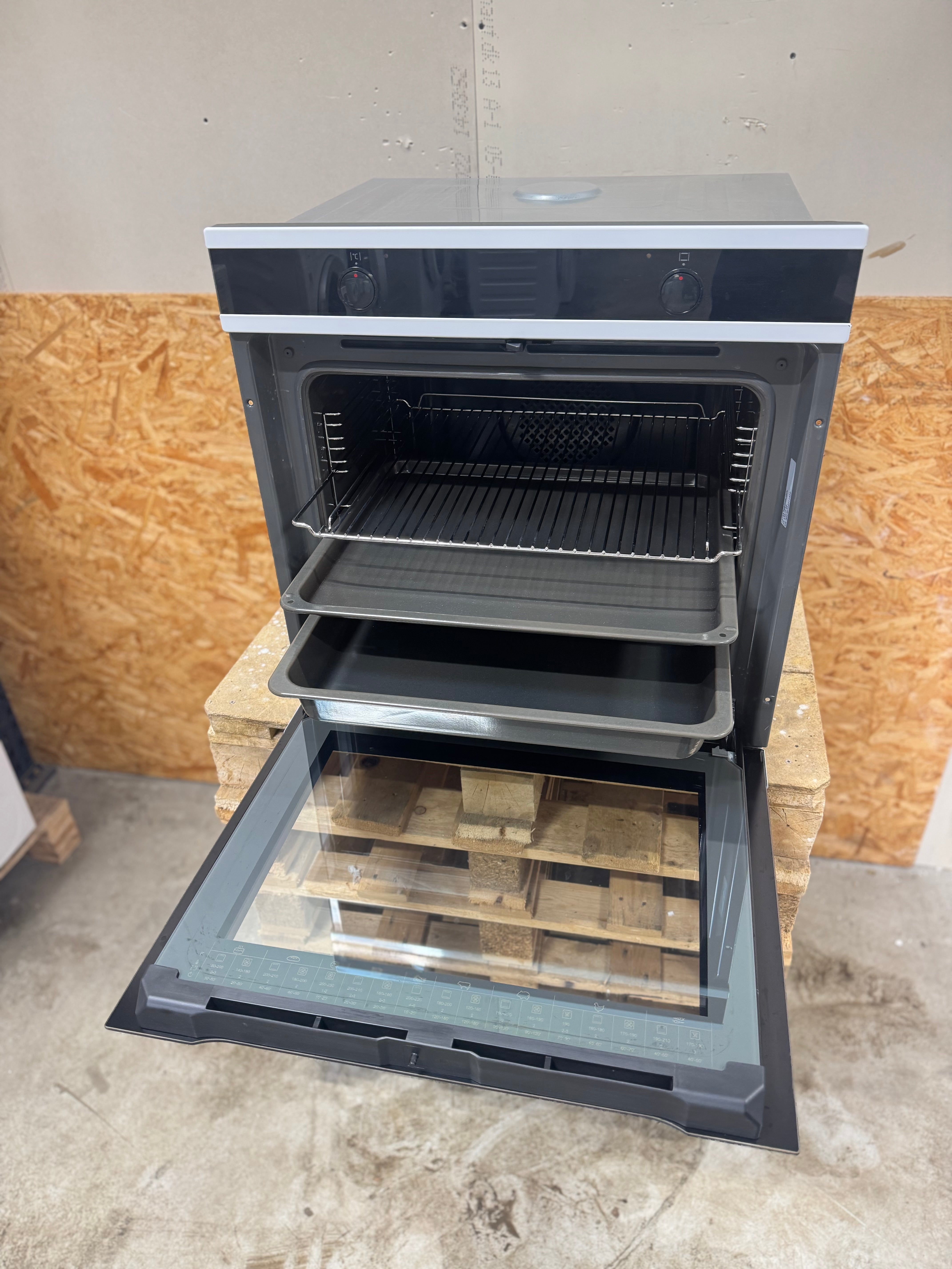 Gram indbygningsovn IO14610-90 - D17108