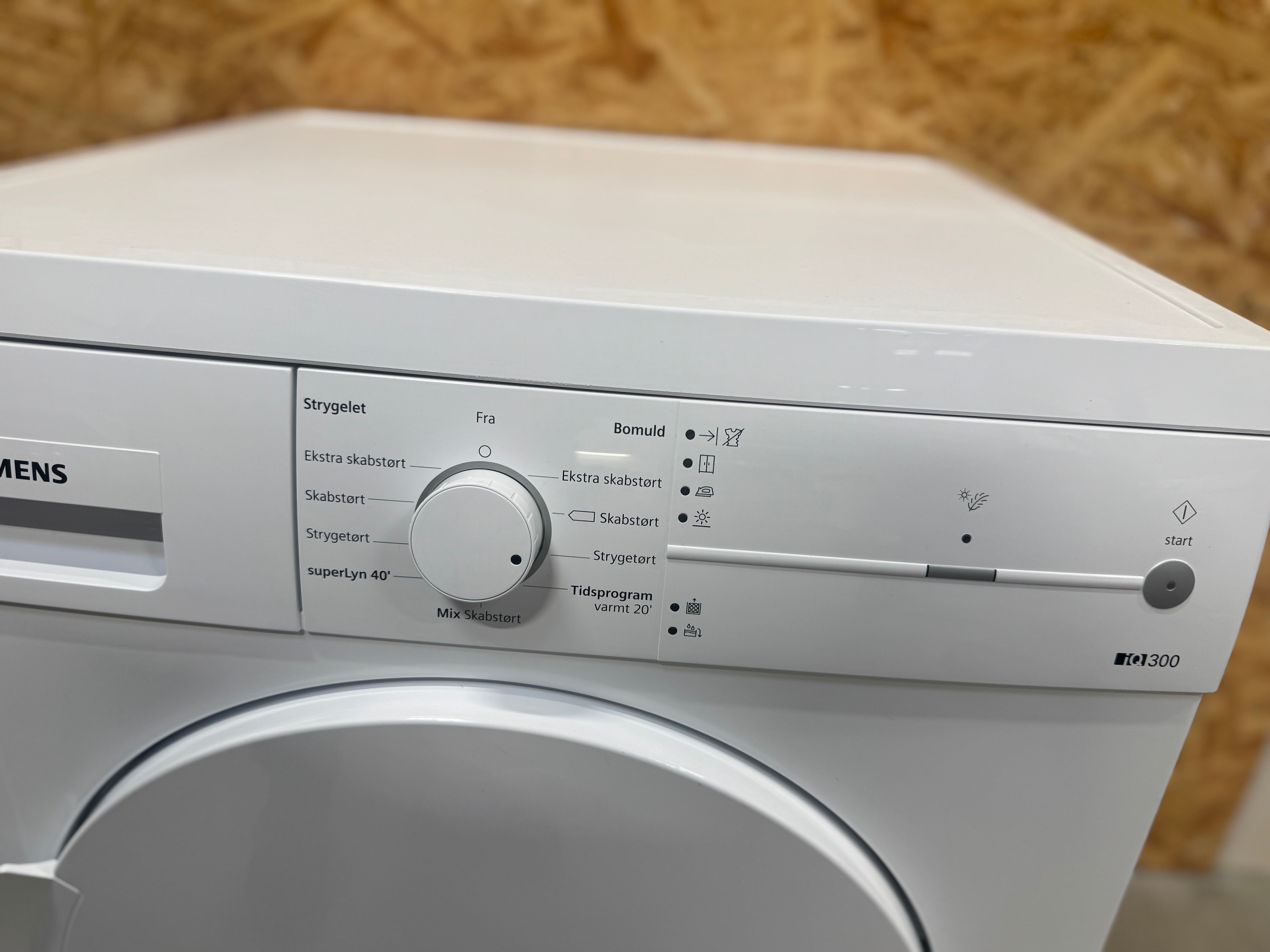 Siemens kondenstørretumbler WT44E1L7DN - D17146