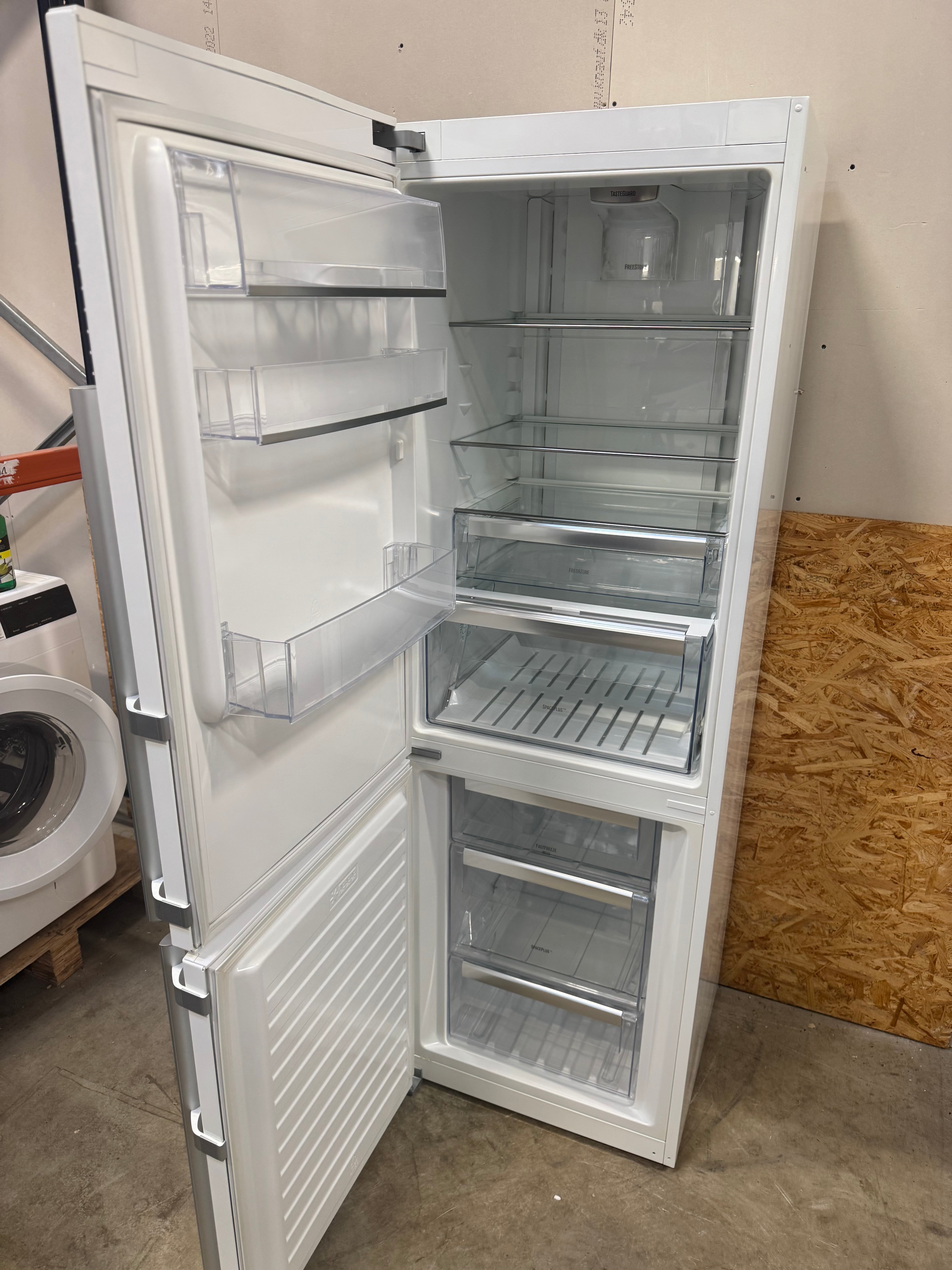 Electrolux køle/fryseskab EN3488MOW - D15022