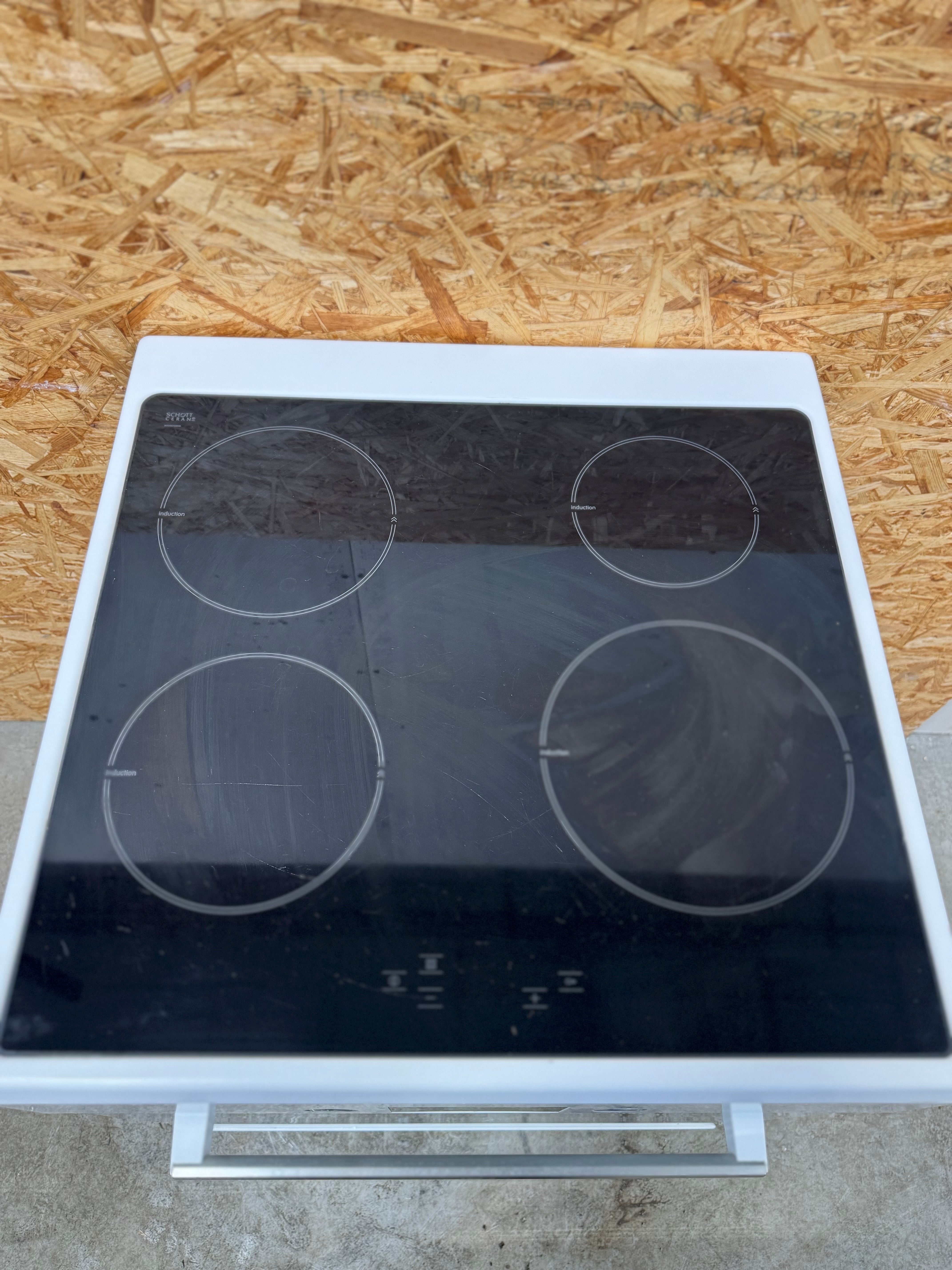 Bosch induktions komfur HCE778320U - D16381