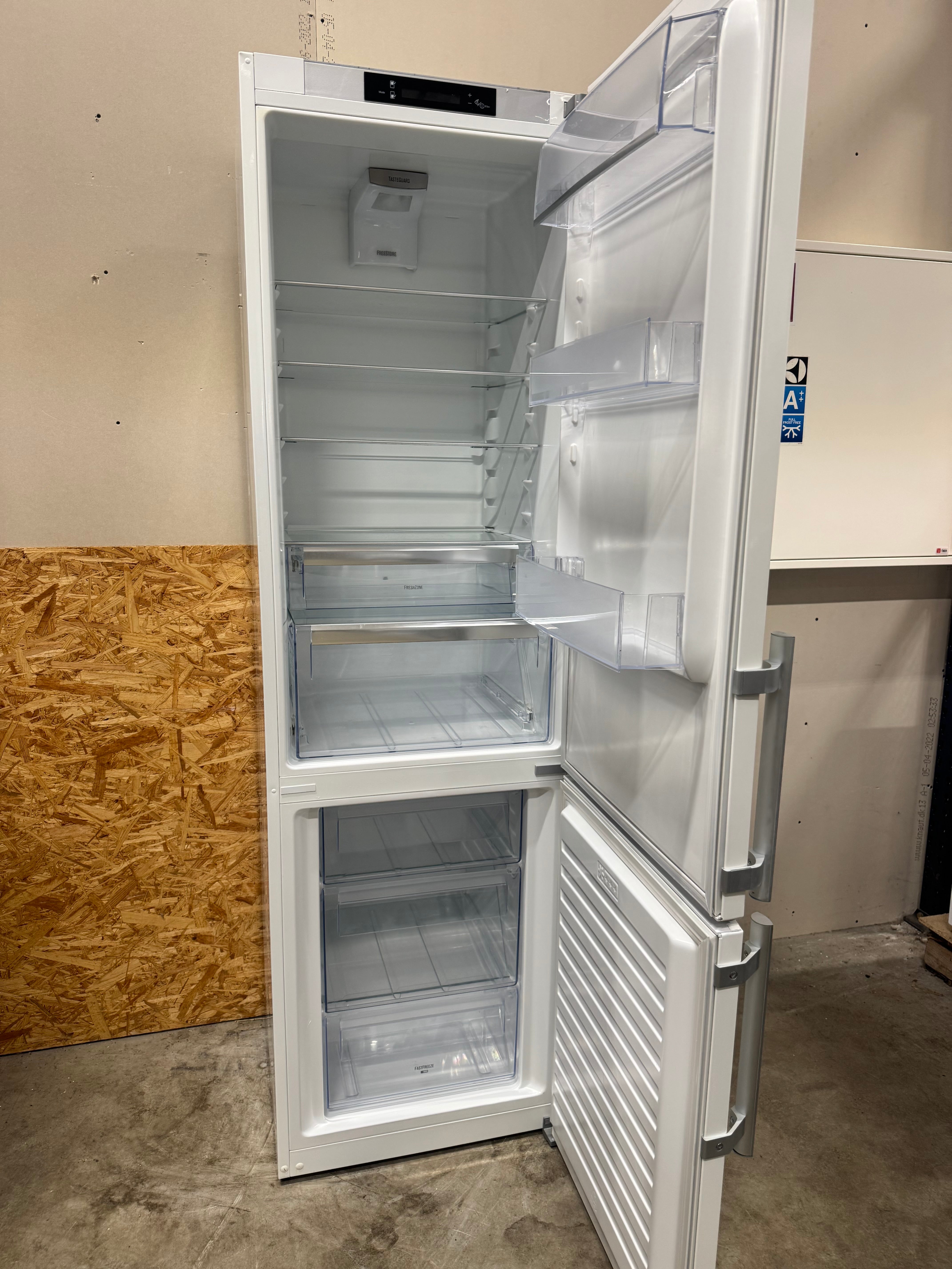 Electrolux køle/fryseskab EN4015MOW - D17182