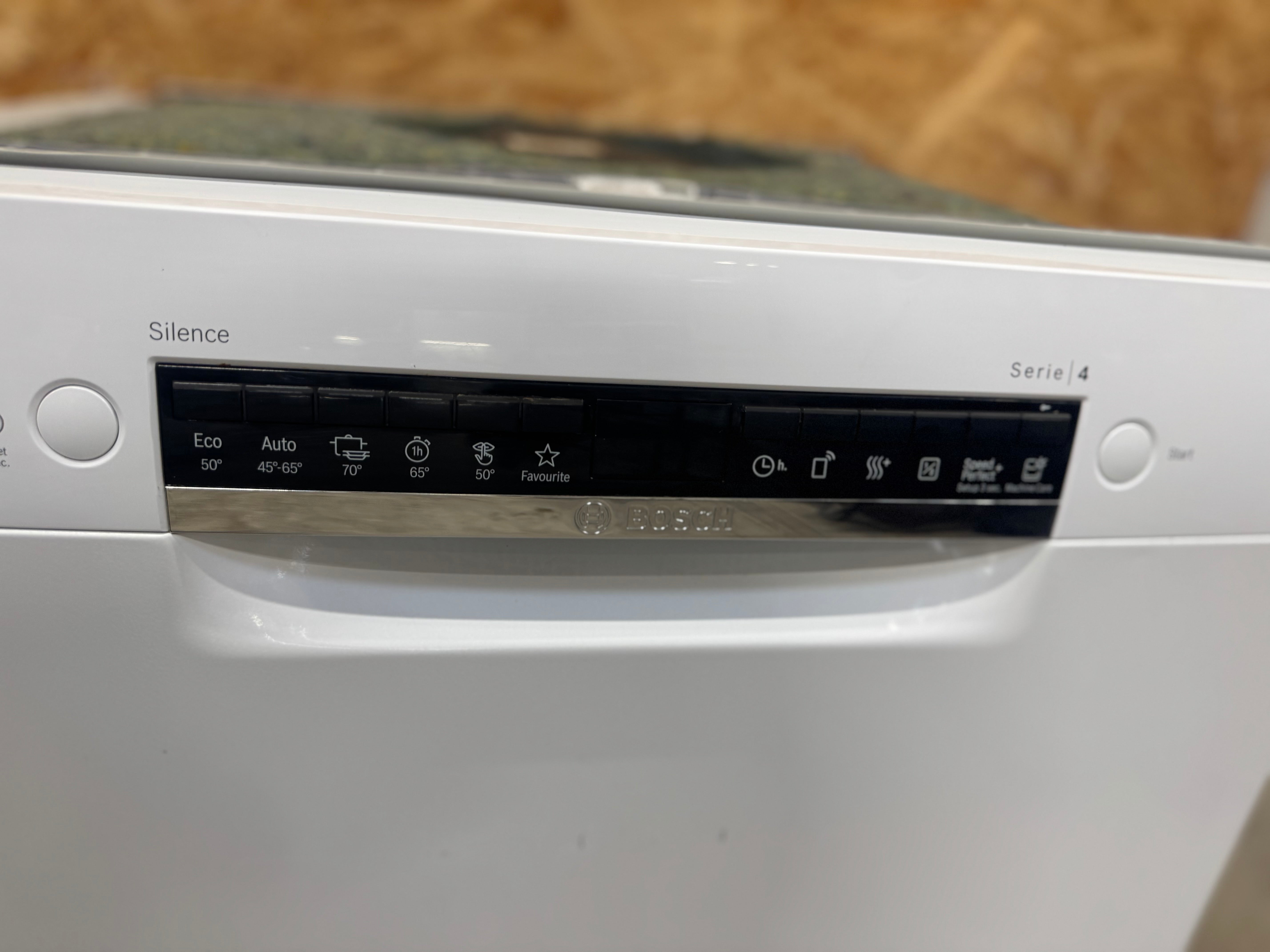 Bosch Series 4 opvaskemaskine SMU4HVW71S - D17943