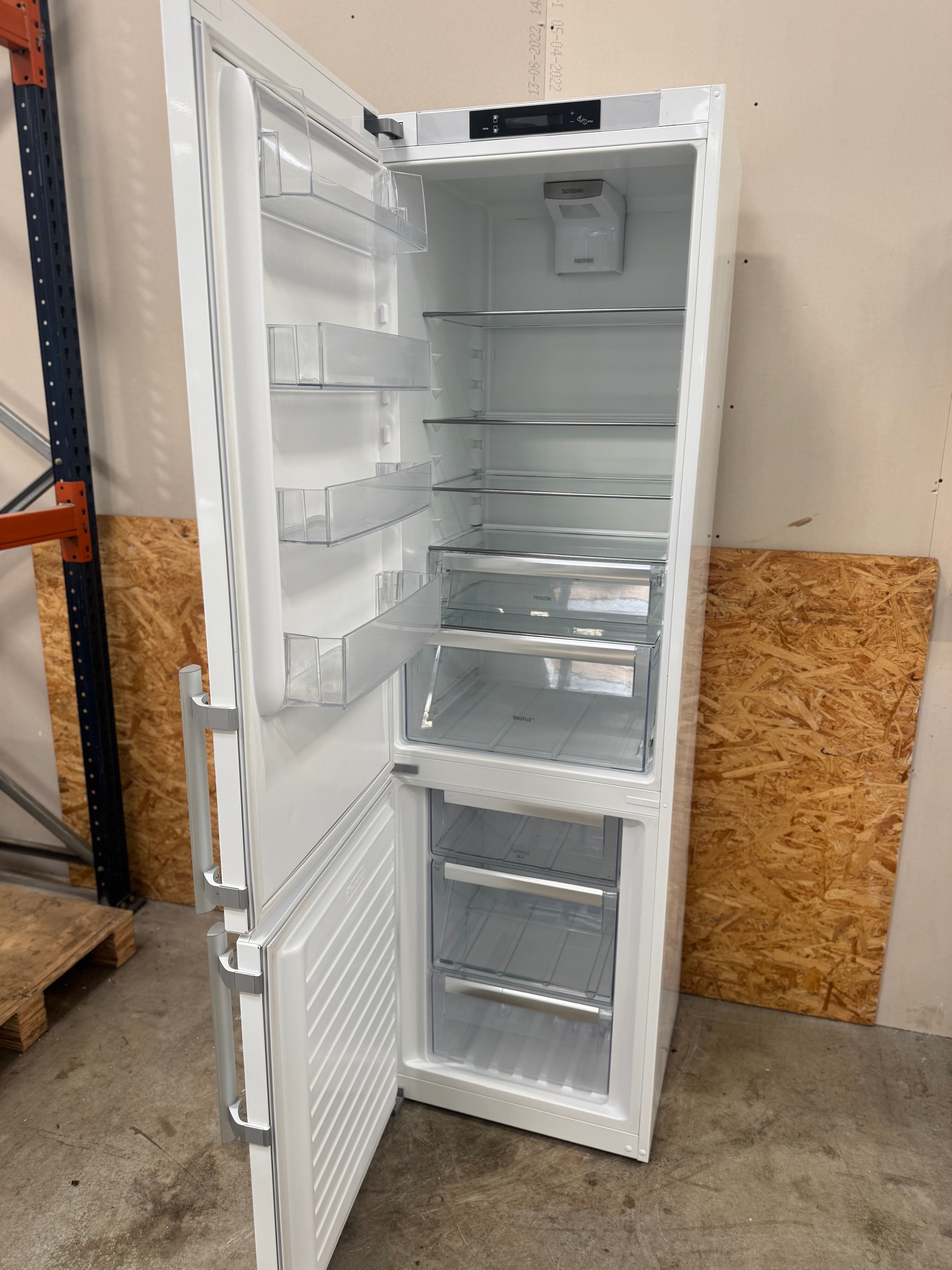 Electrolux køle/fryseskab EN3855MOW - D16223