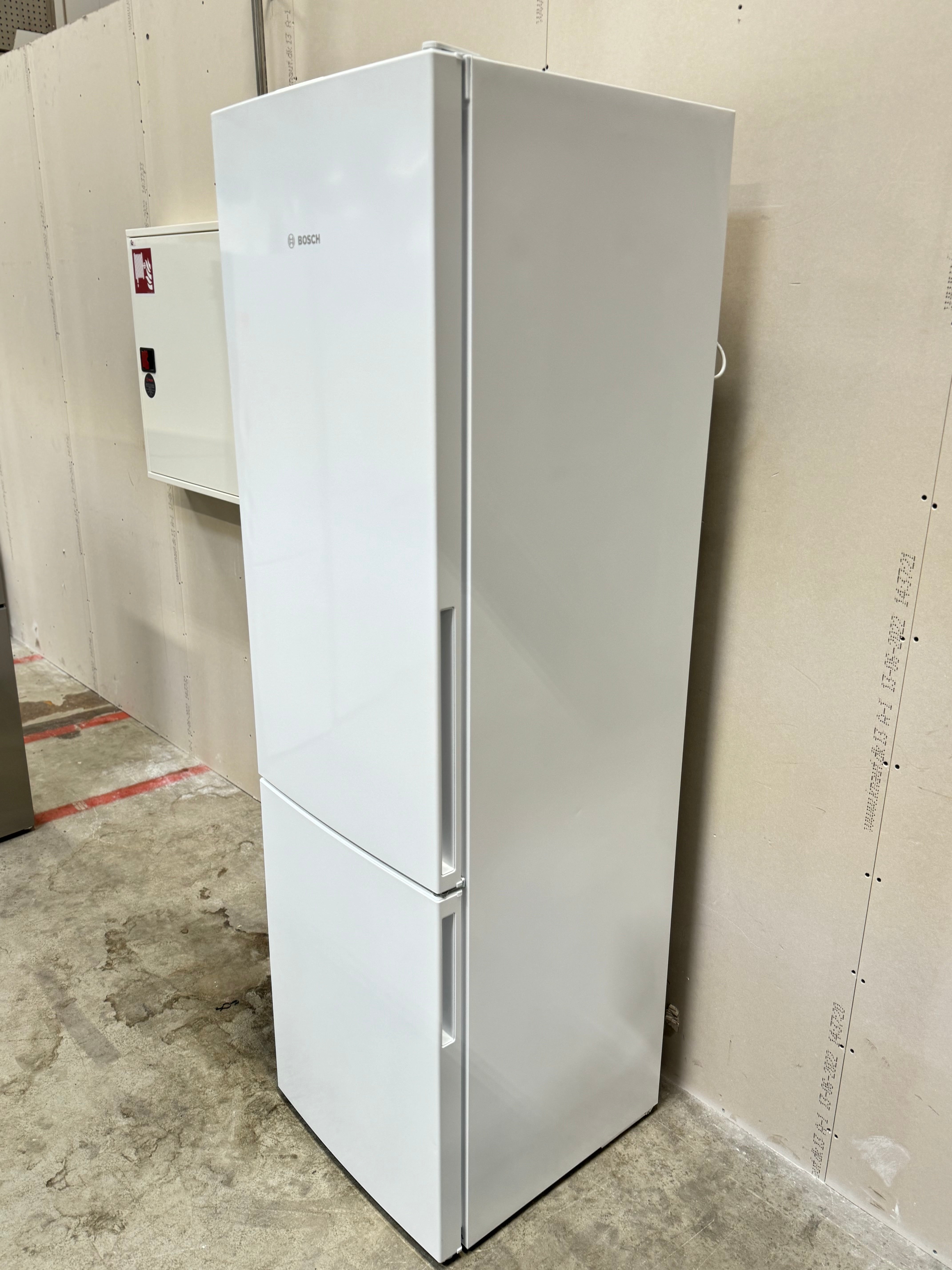 Bosch køle/fryseskab KGV39VWEA - D19211