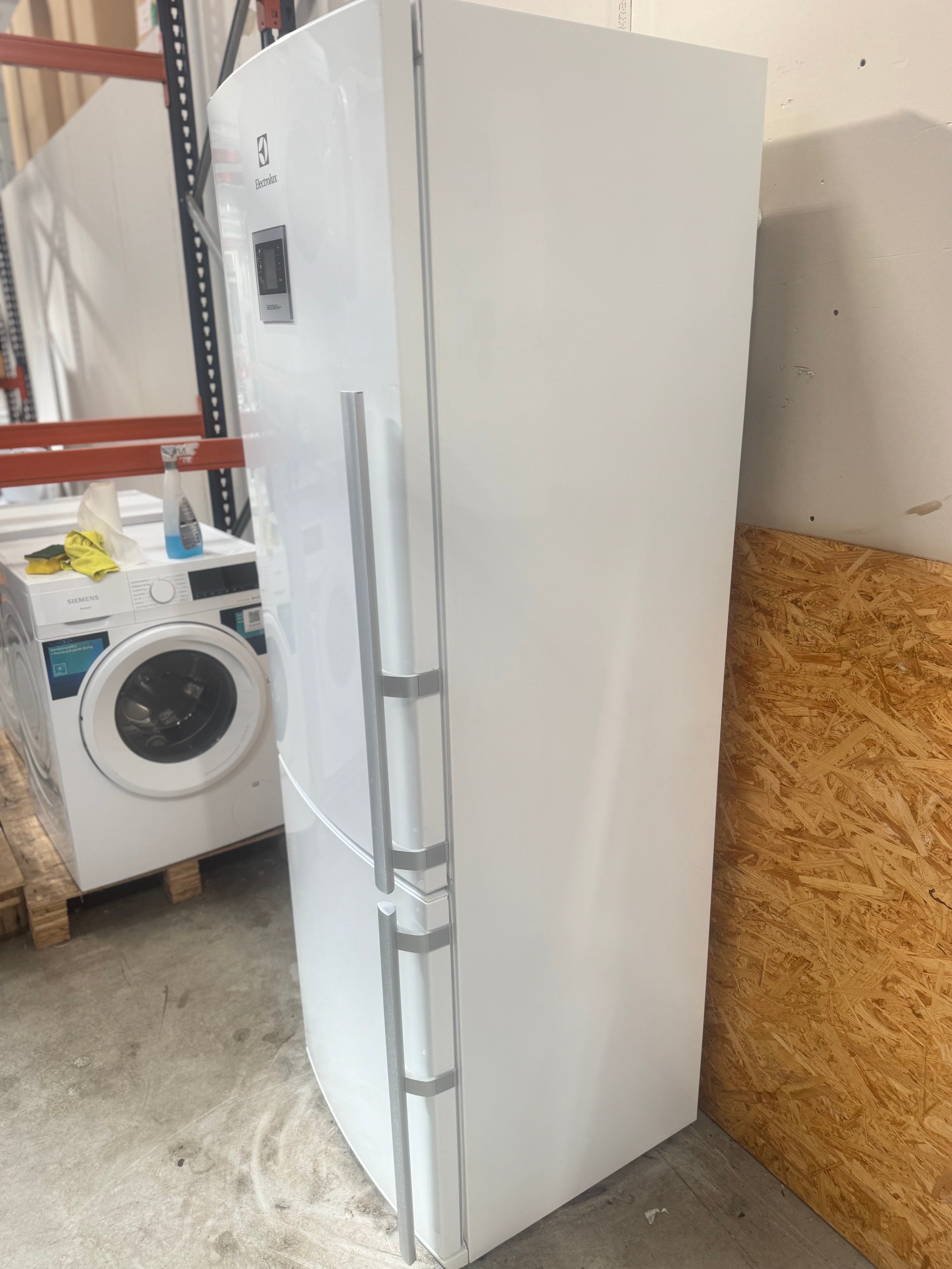Electrolux køle/fryseskab EN3611AOW - D16504