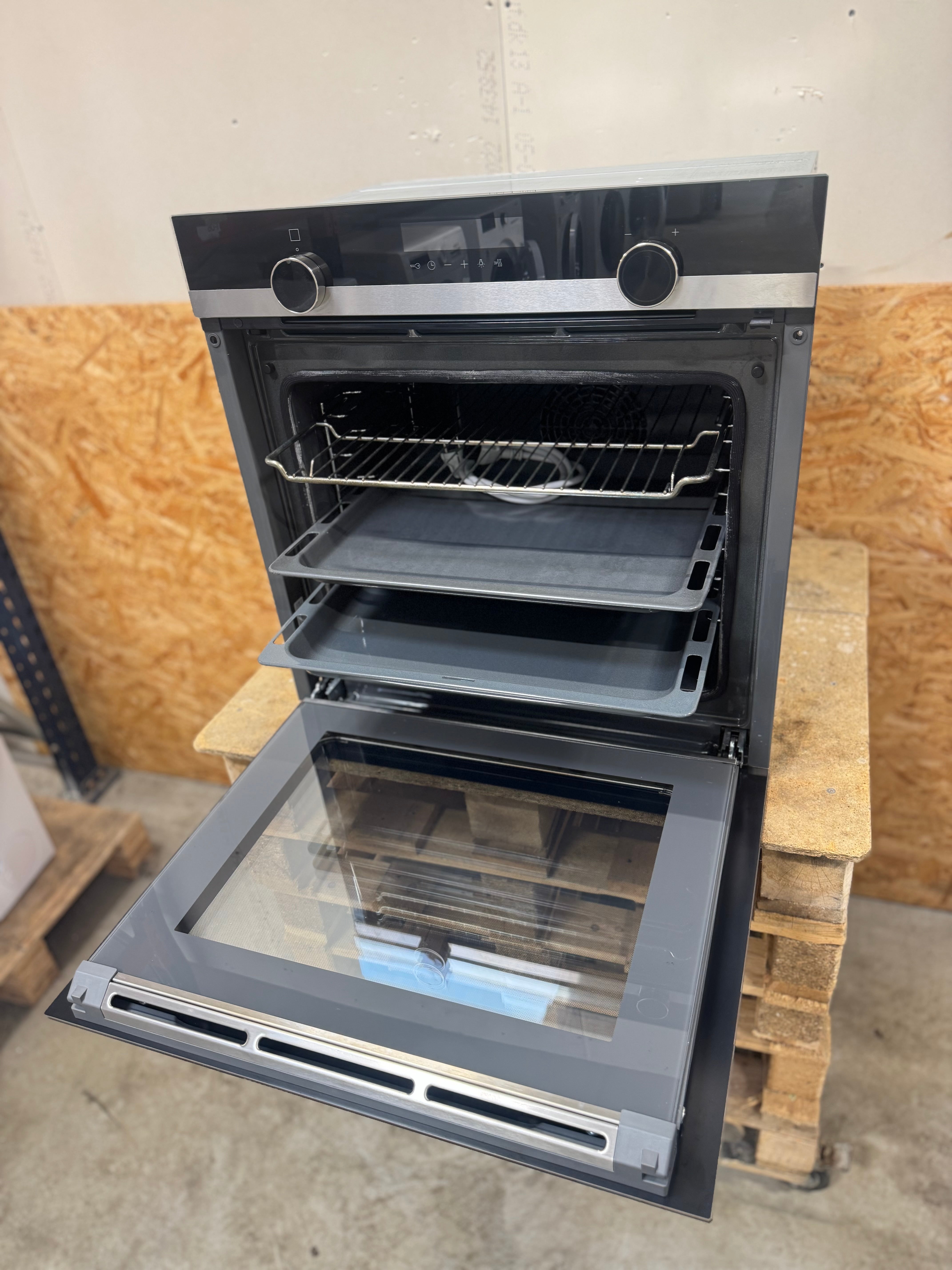 Siemens indbygningsovn HB578ACS0S - D17538