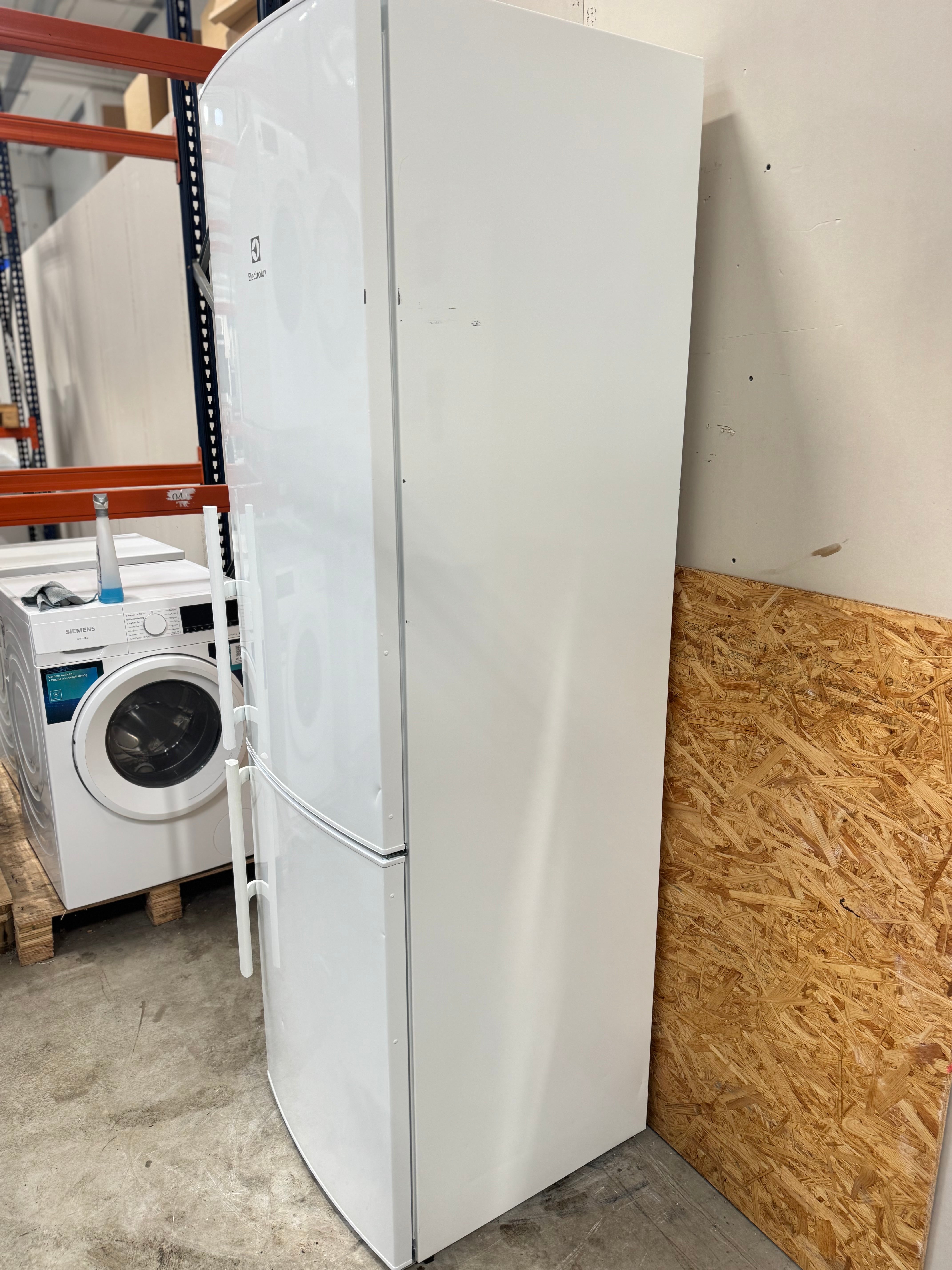 Electrolux køle/fryseskab EN3853MOW - D16817