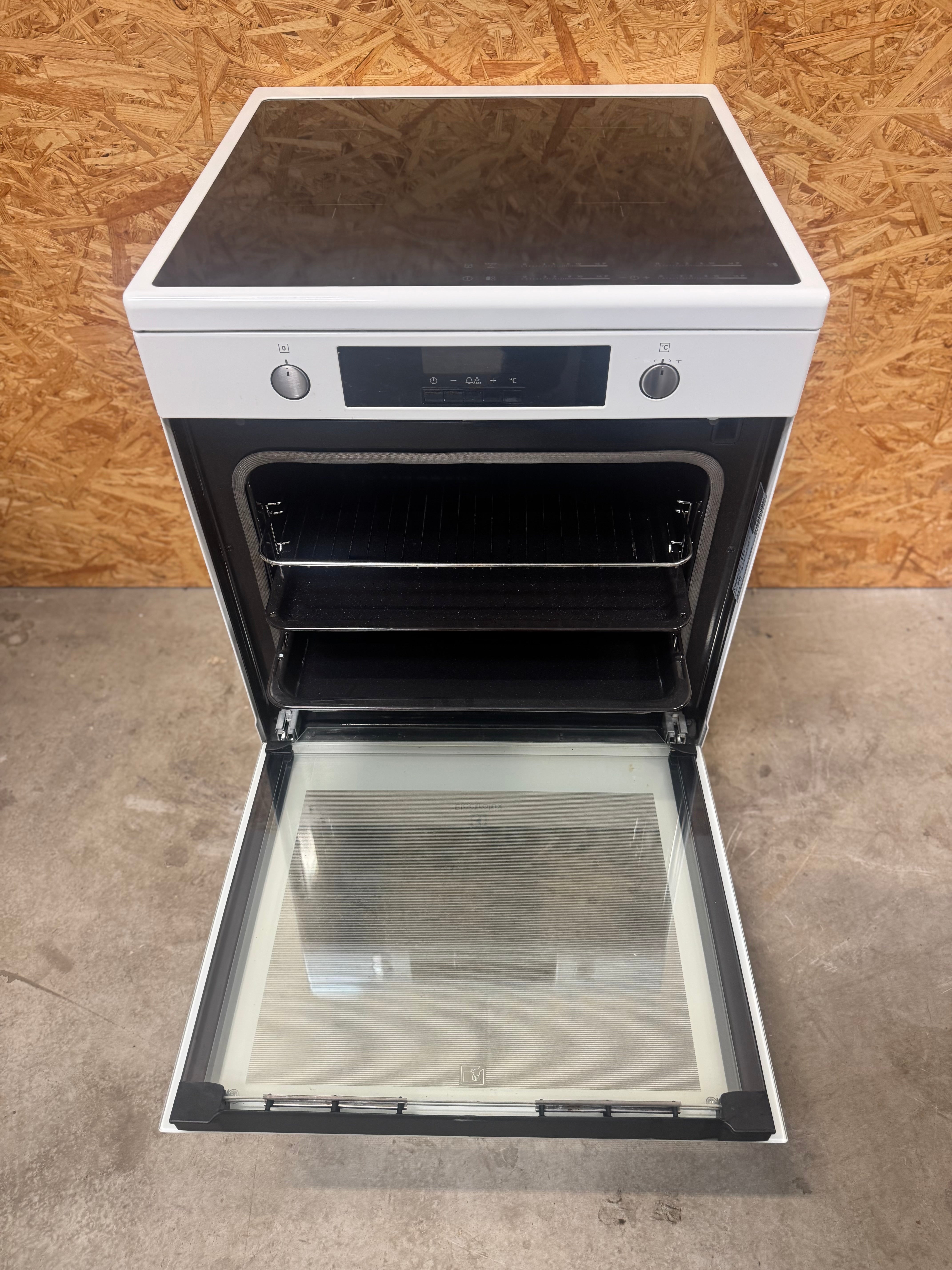 Electrolux induktionskomfur EKI6675EIW - D16548