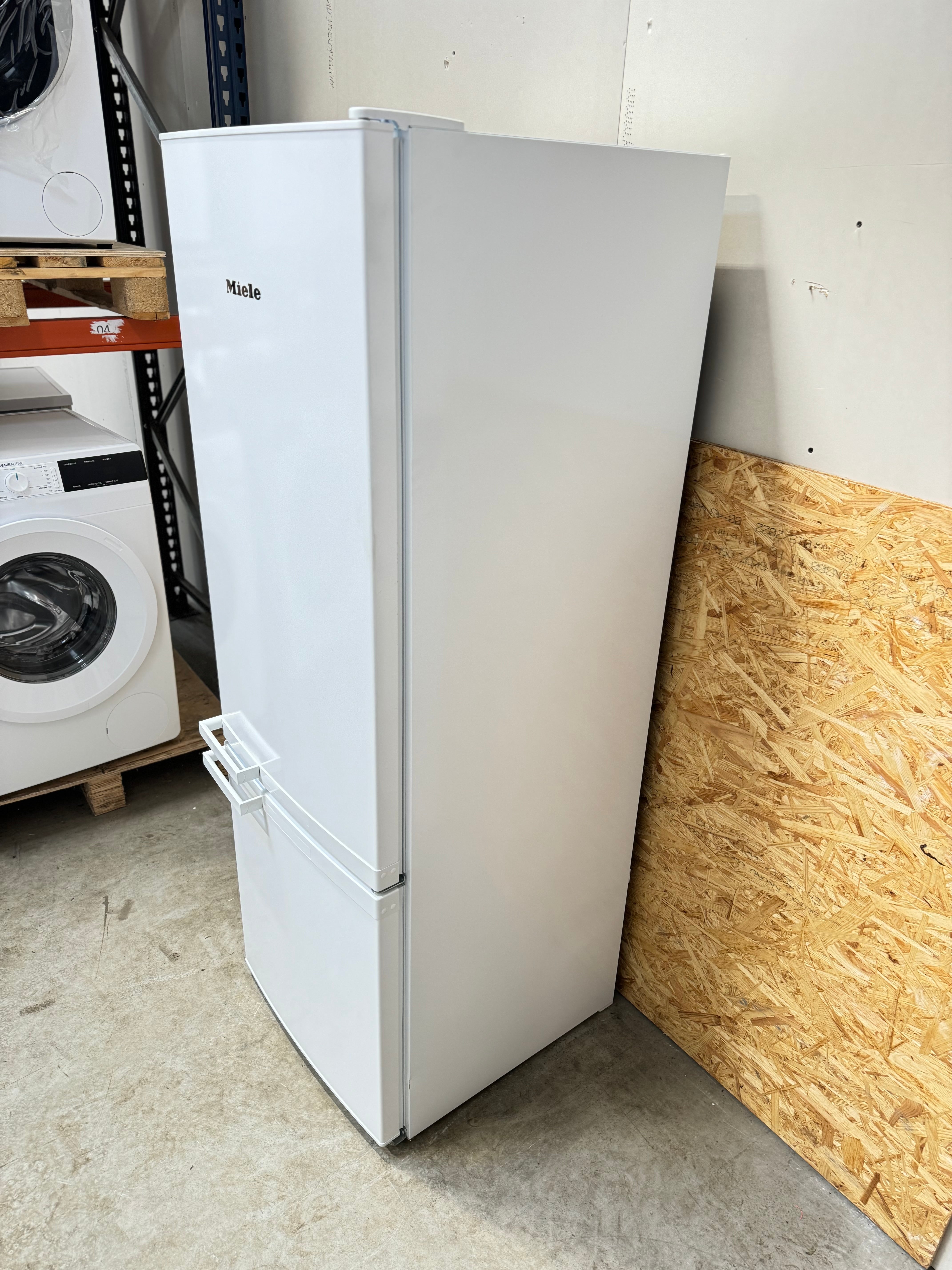 Miele køle/fryseskab KD26052WS - D15075