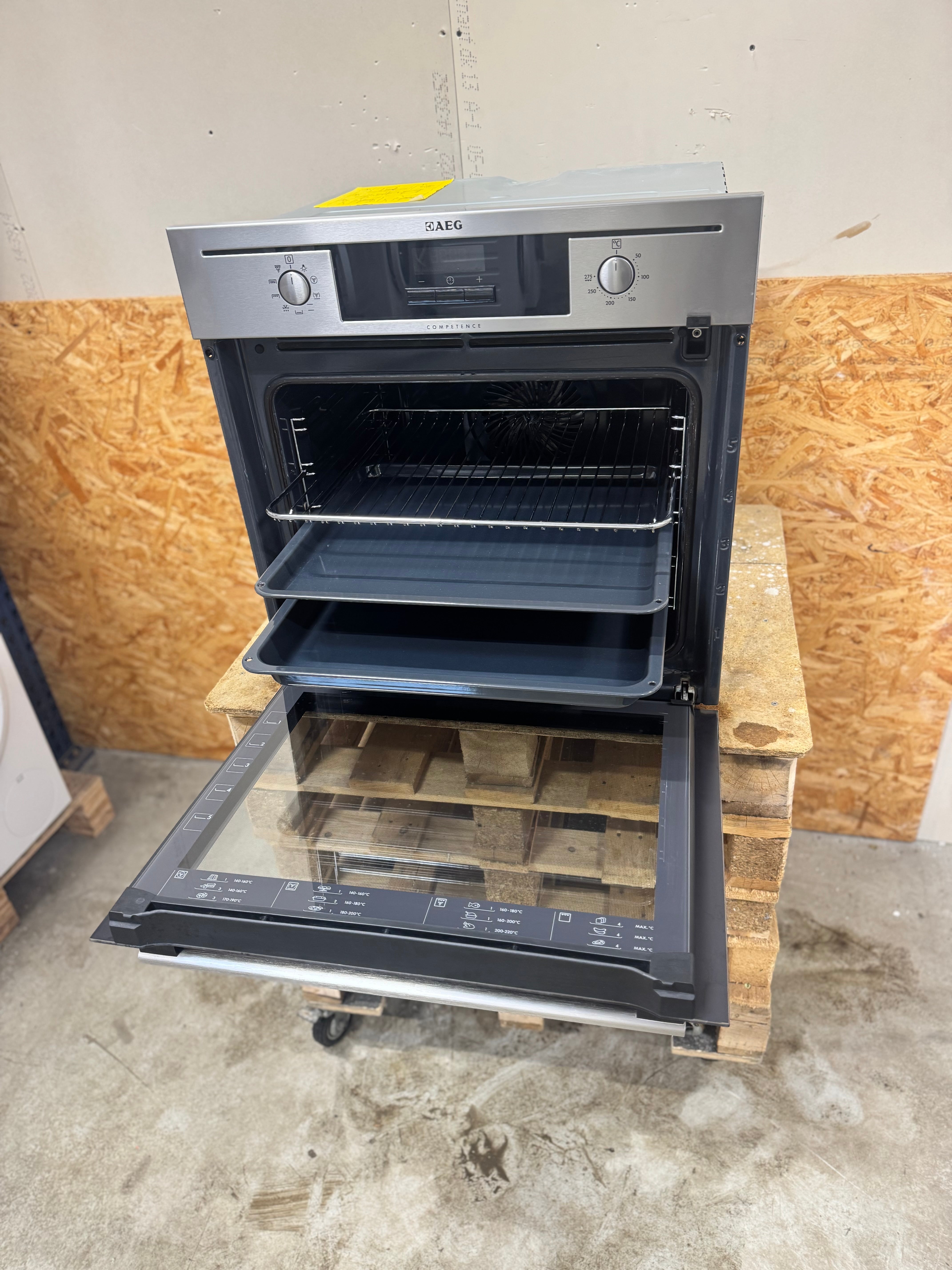 AEG indbygningsovn BE4314421M - D17355