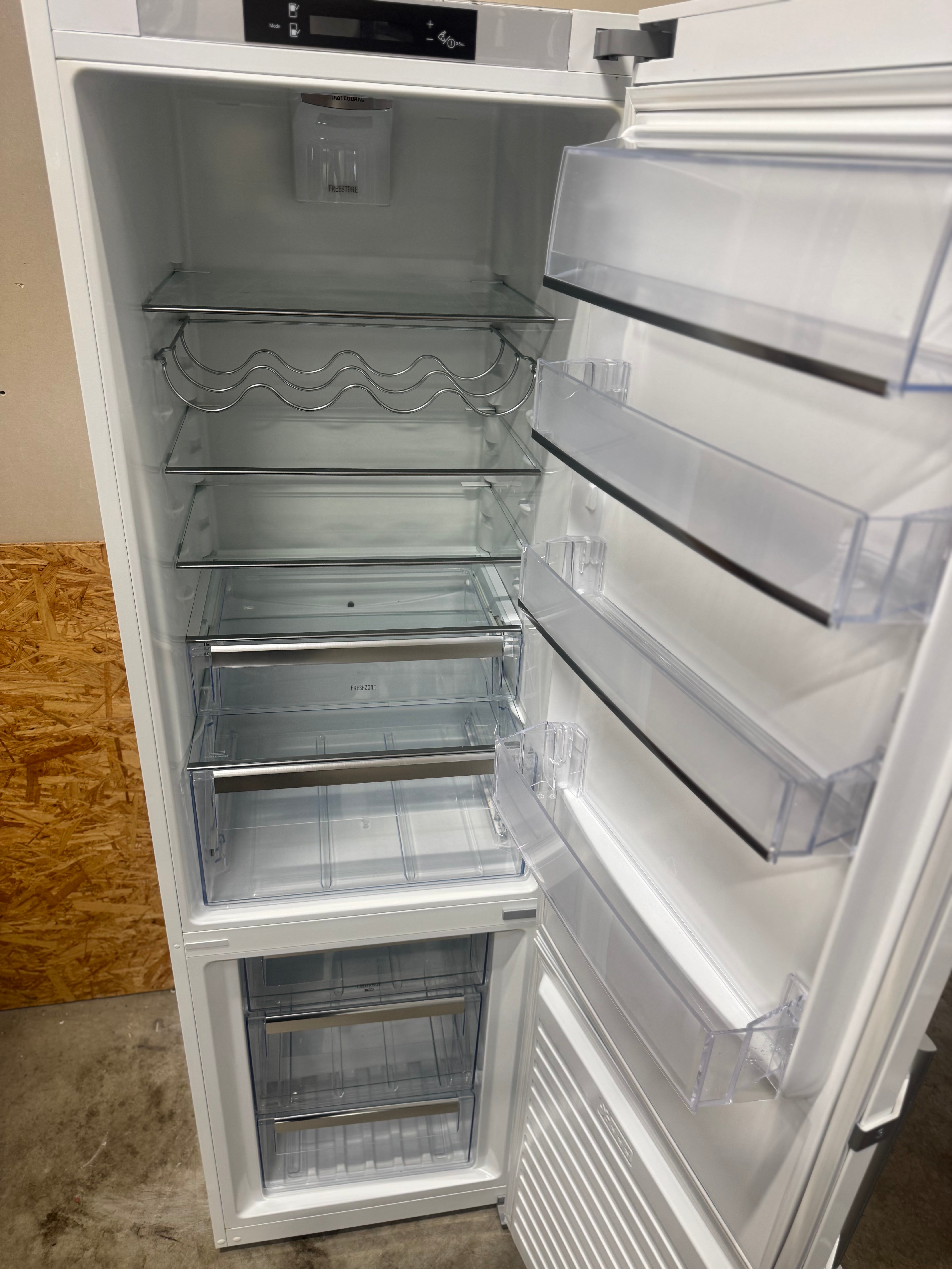 Electrolux køle/fryseskab EN3855MOW - D16327