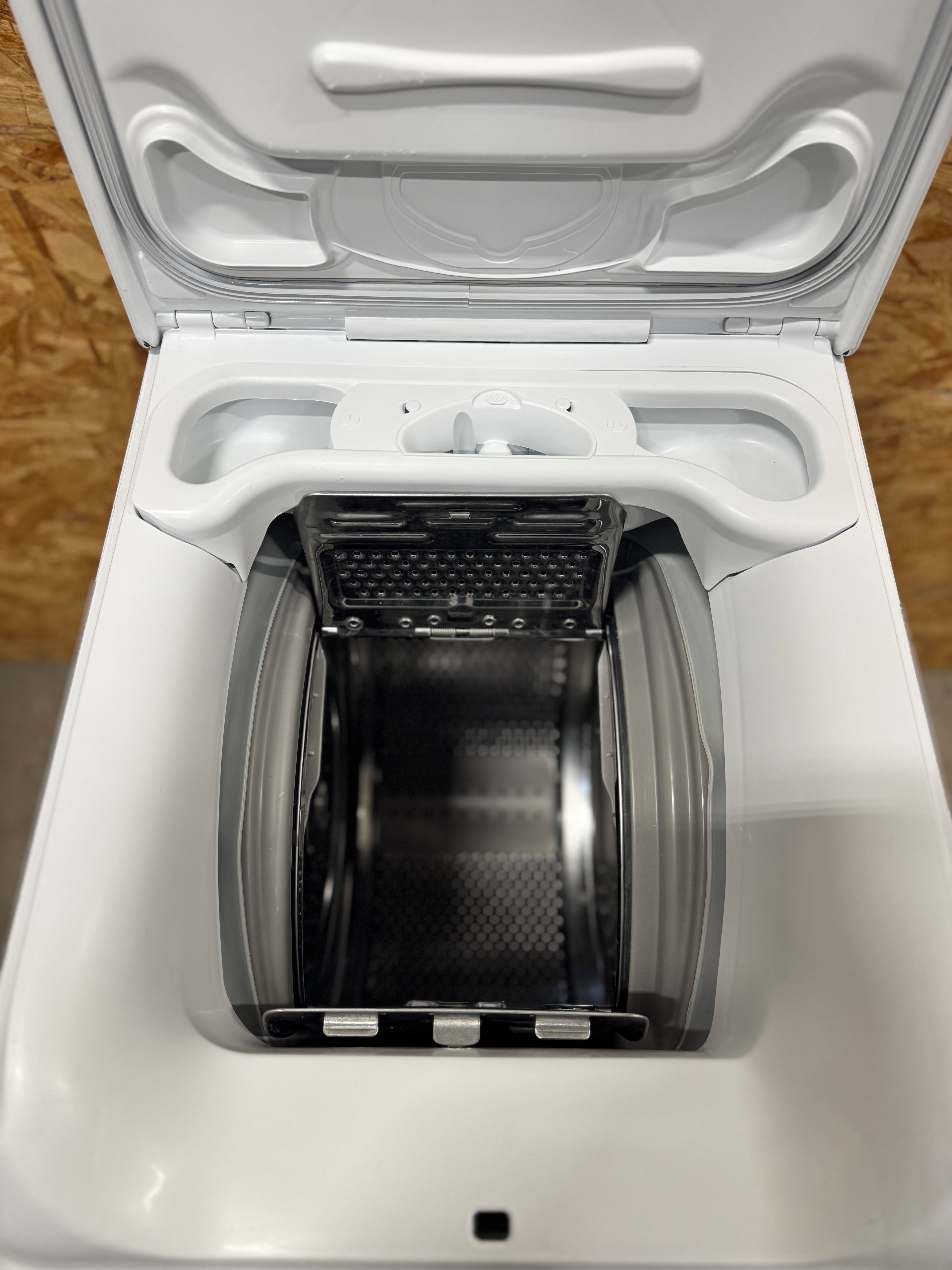 Electrolux topbetjent vaskemaskine 	TW31K6128 - D15753