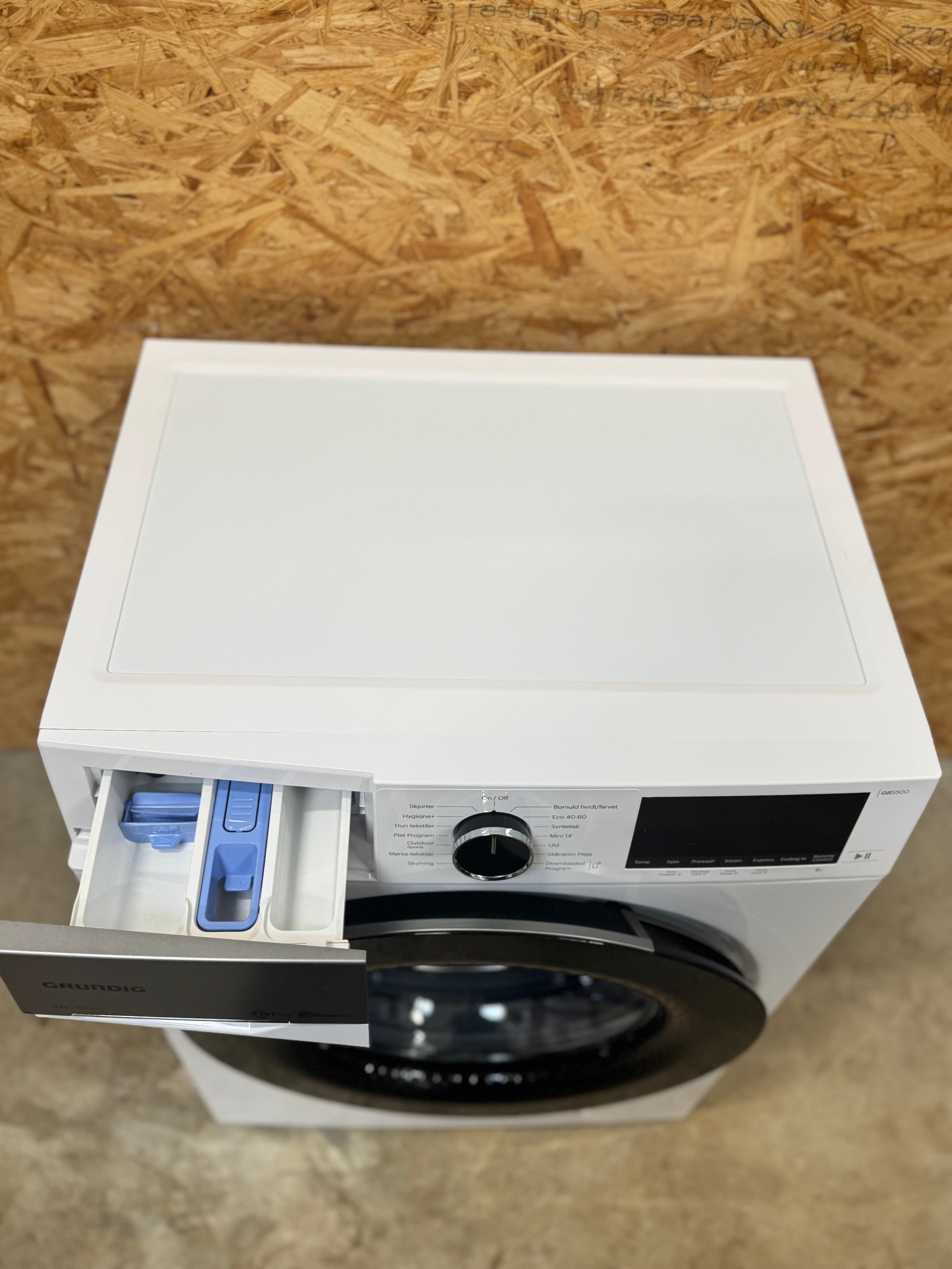 GRUNDIG 9 kg. vaskemaskine GWP5744W - D14542