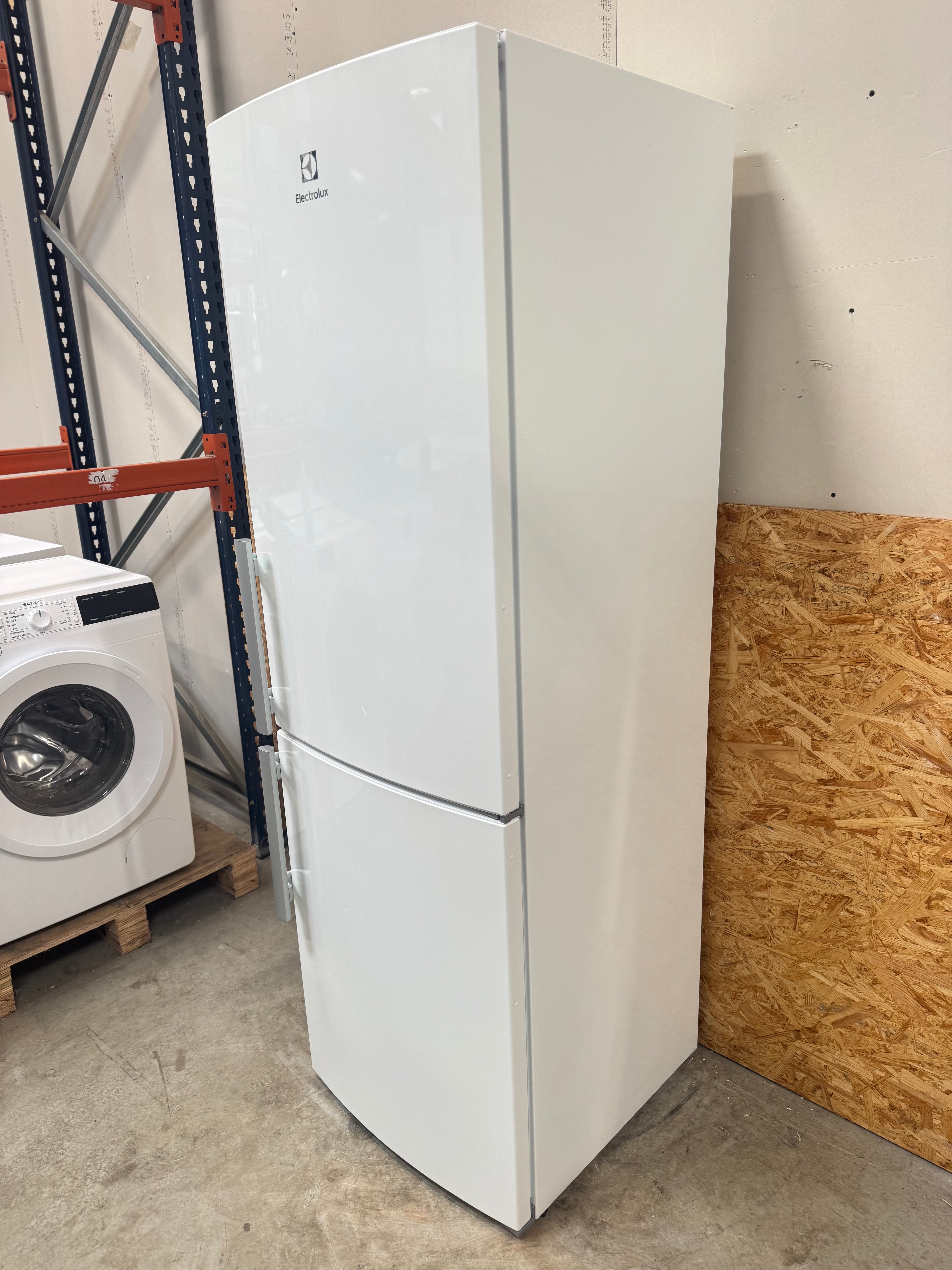 Electrolux køle/fryseskab EN3615MOW - D15908