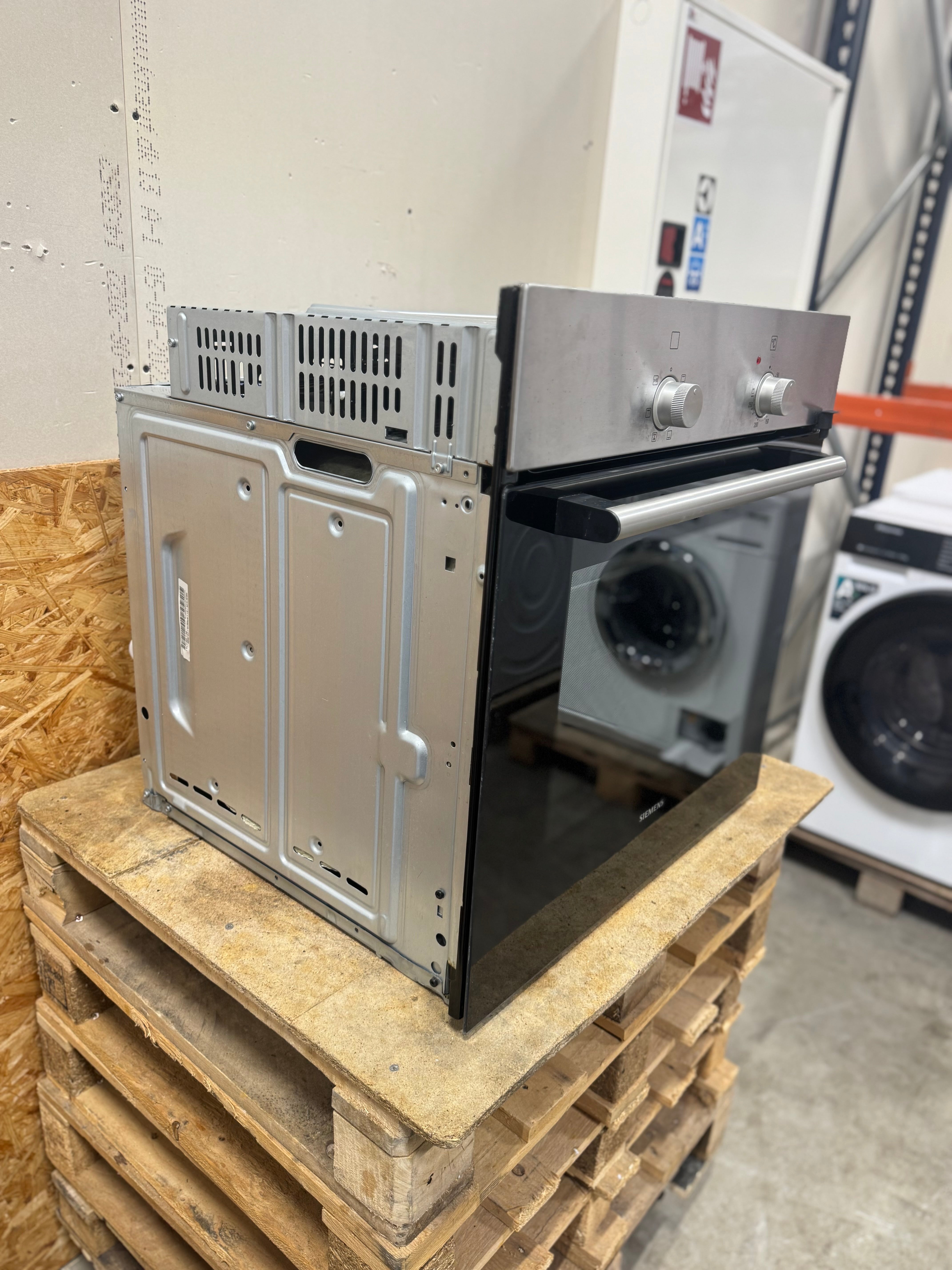 Siemens indbygningsovn HB301E2S - D16341