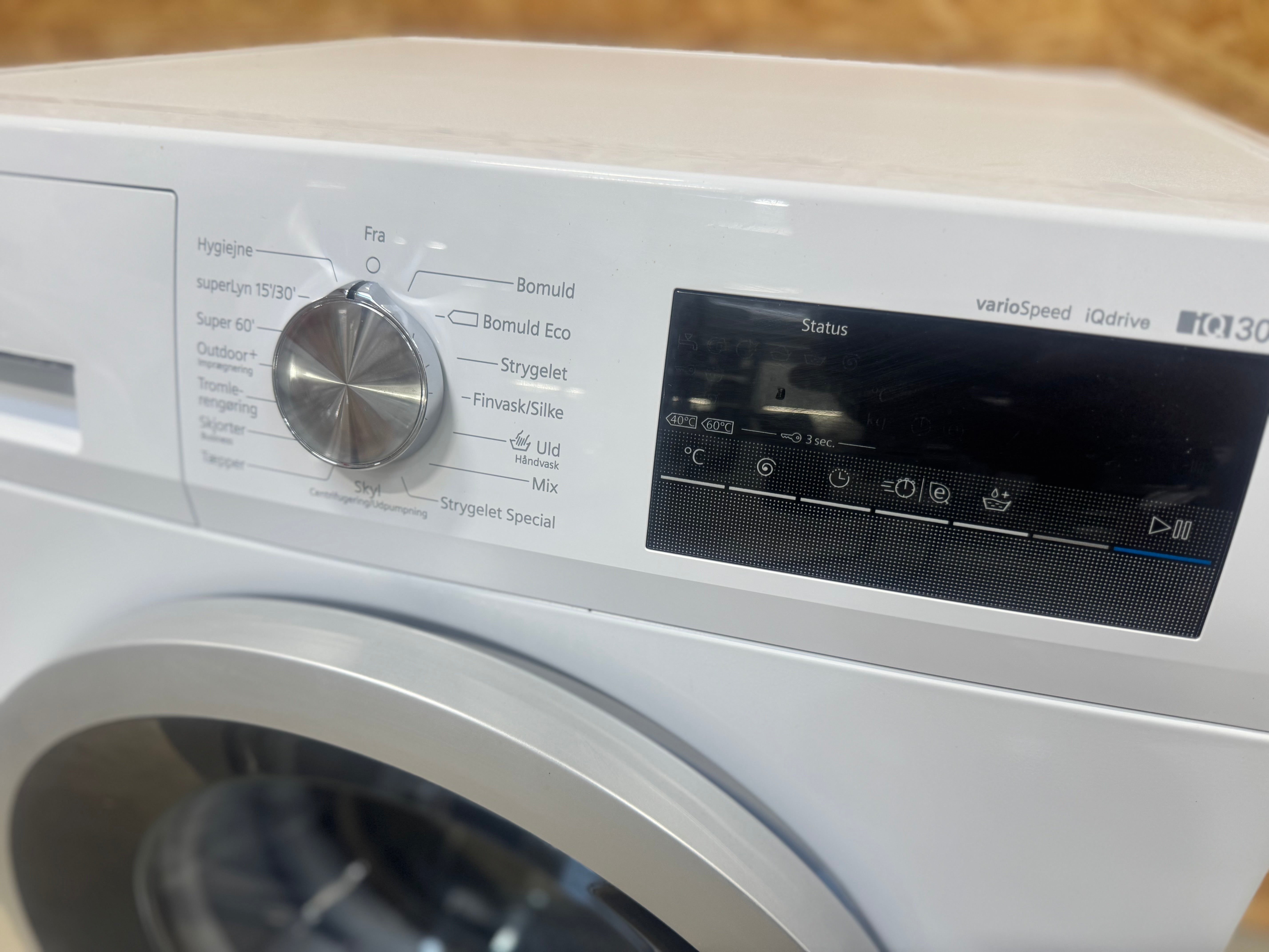 Siemens iQ300 vaskemaskine WM14N1B8DN - D16044
