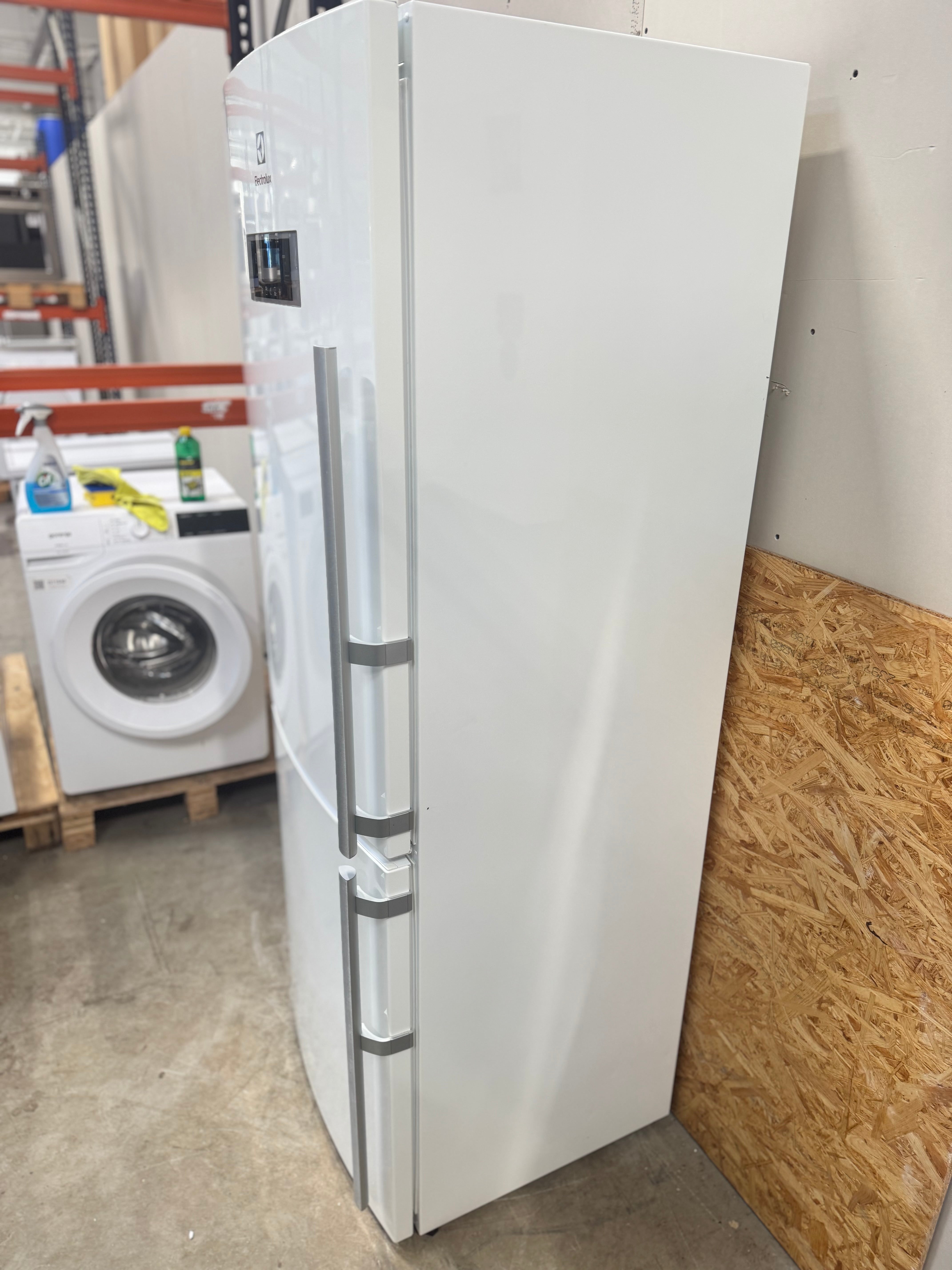 Electrolux køle/fryseskab EN3488MOW - D15022