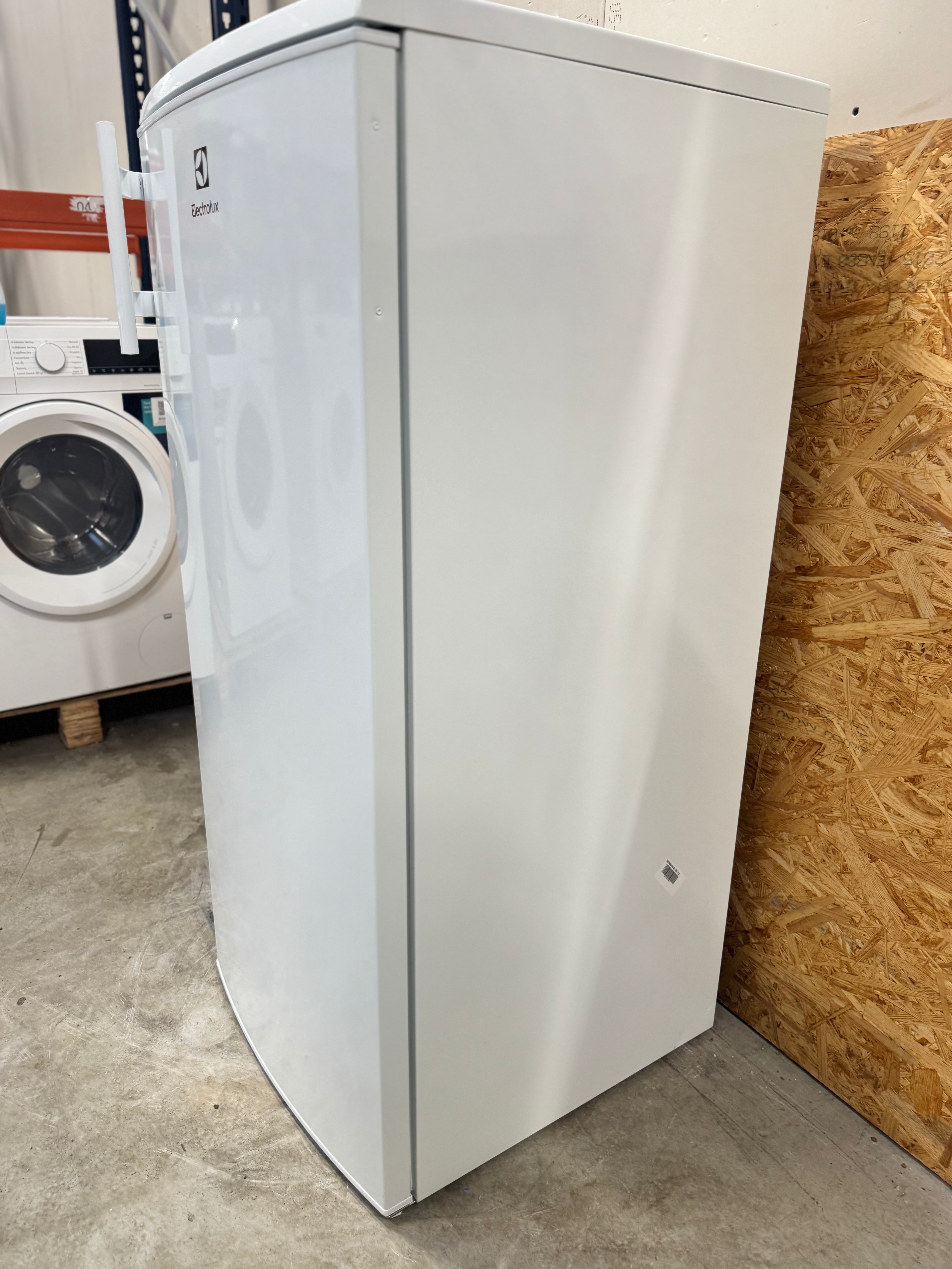 Electrolux køleskab ERF2504AOW - D16306