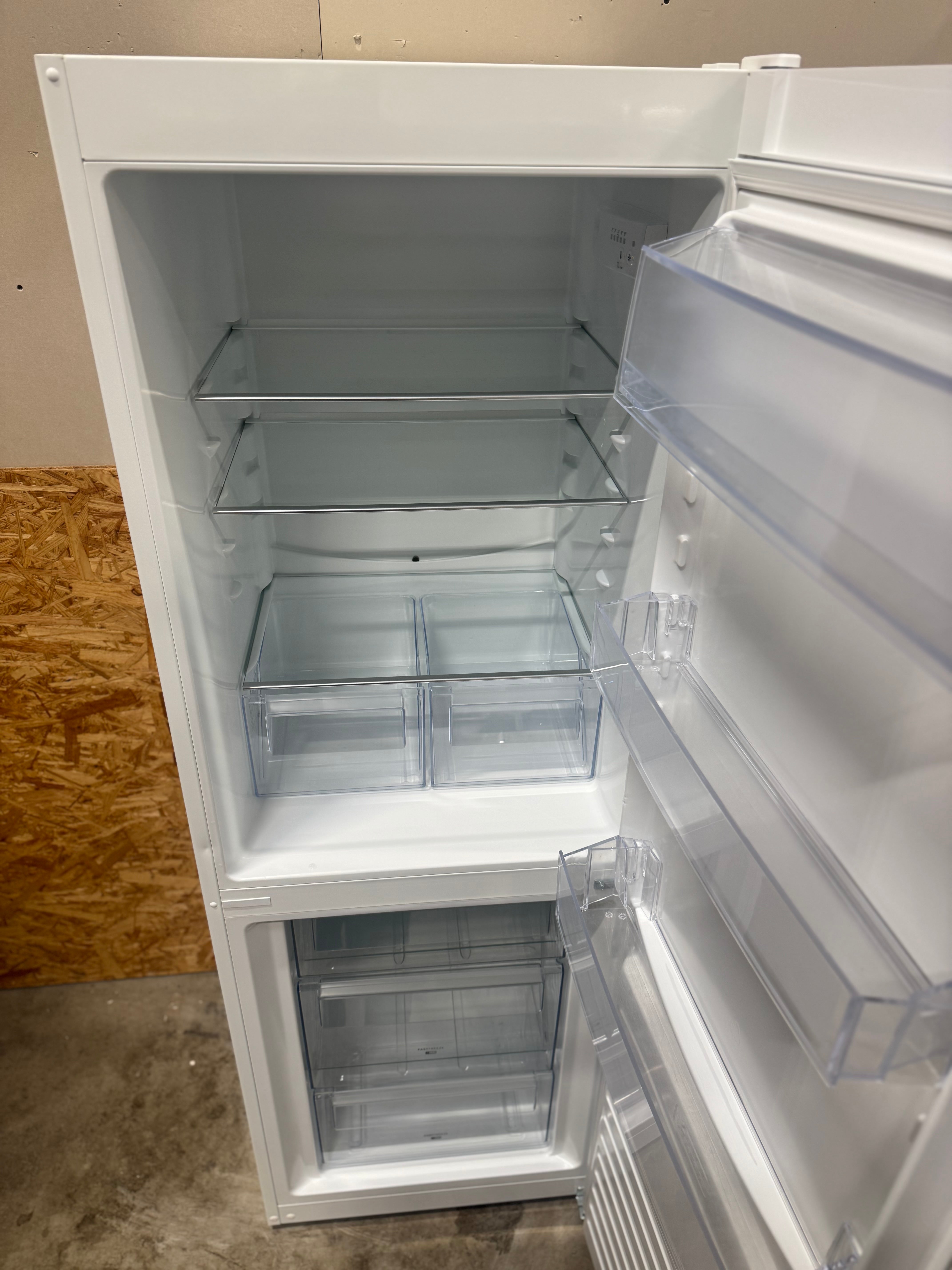 Electrolux køle/fryseskab LNT3LE31W1 - D17770