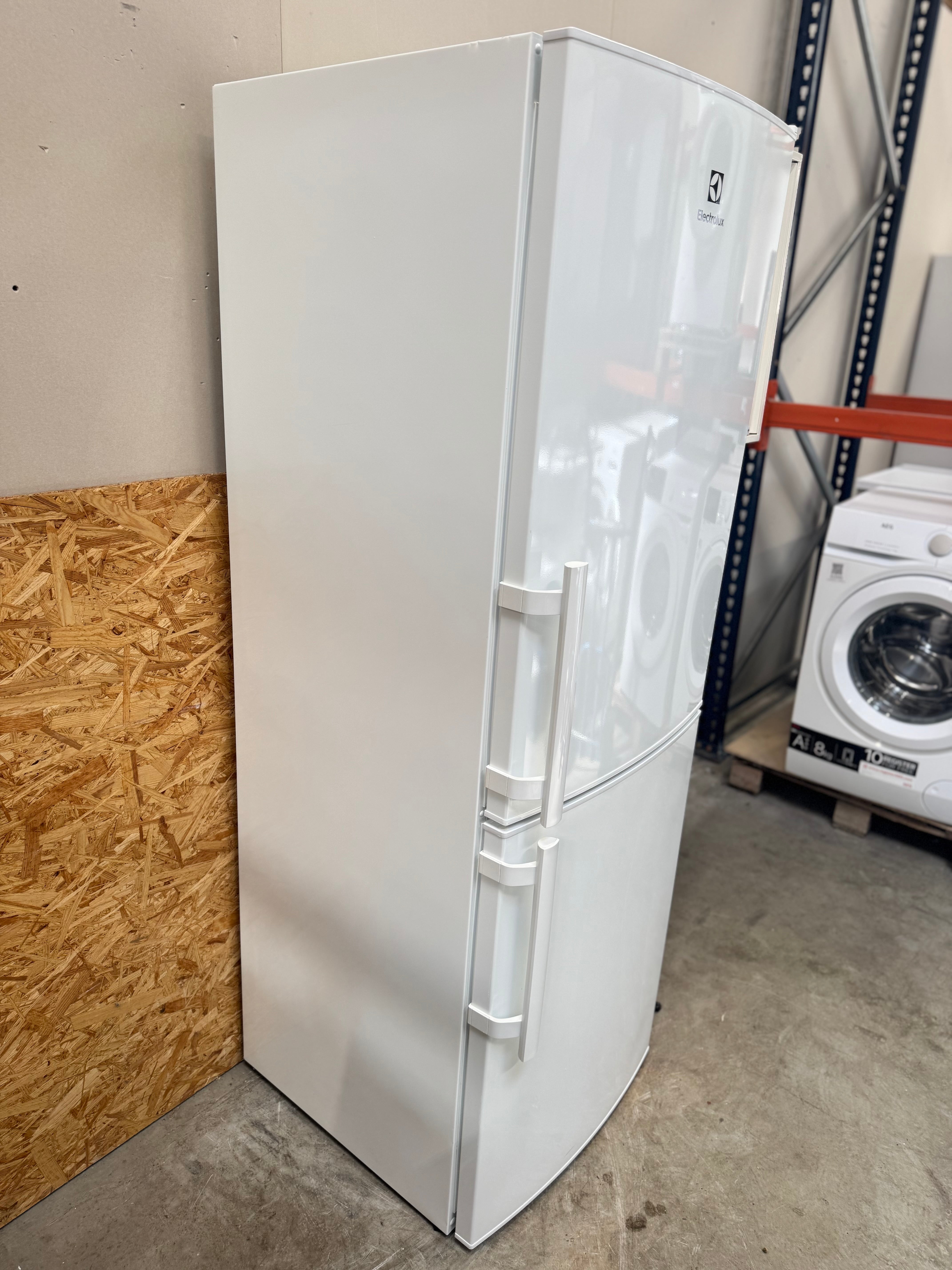 Electrolux køle/fryseskab LNT3LE31W1 - D15588