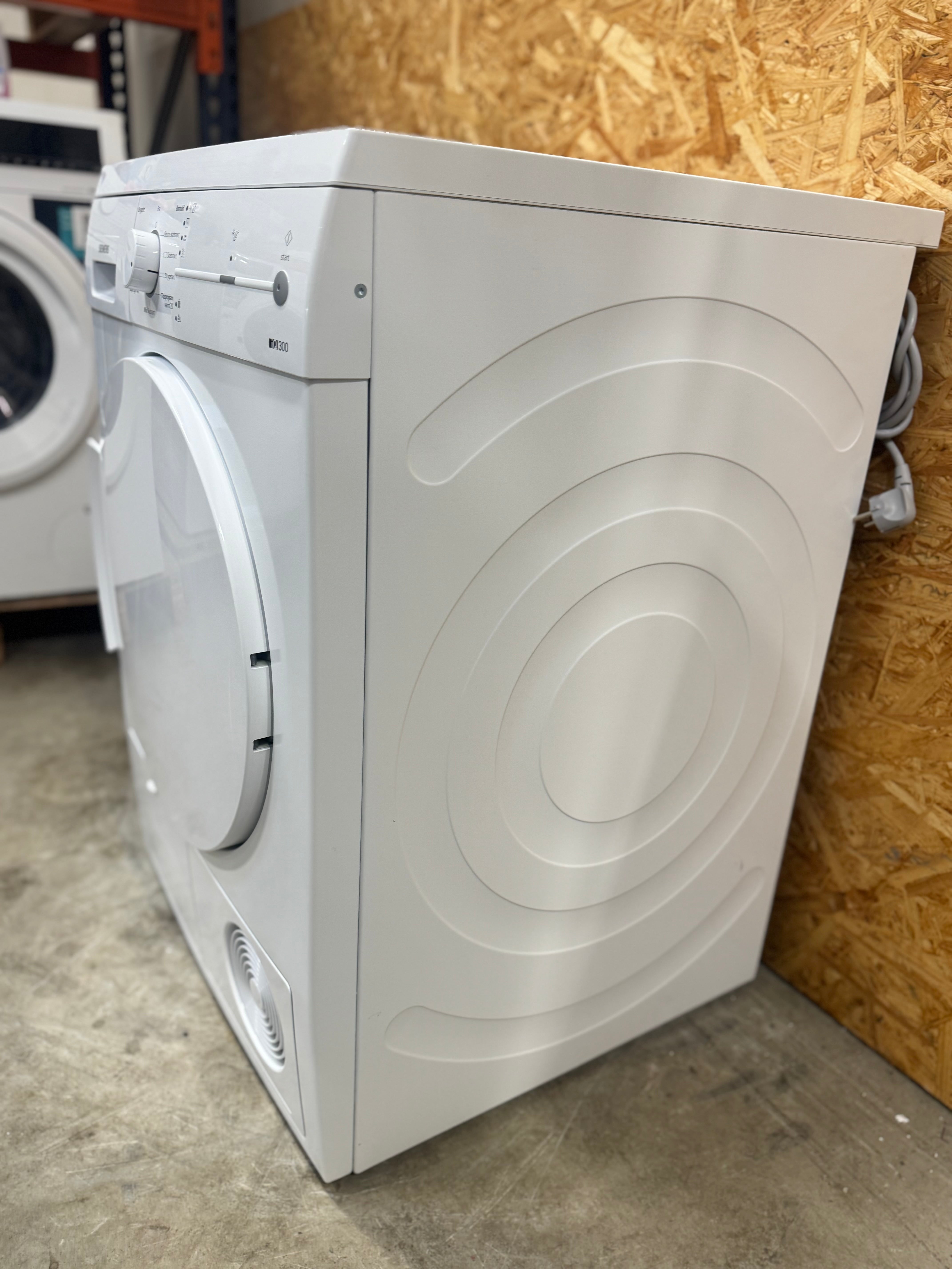 Siemens kondenstørretumbler WT44E1L7DN - D17146