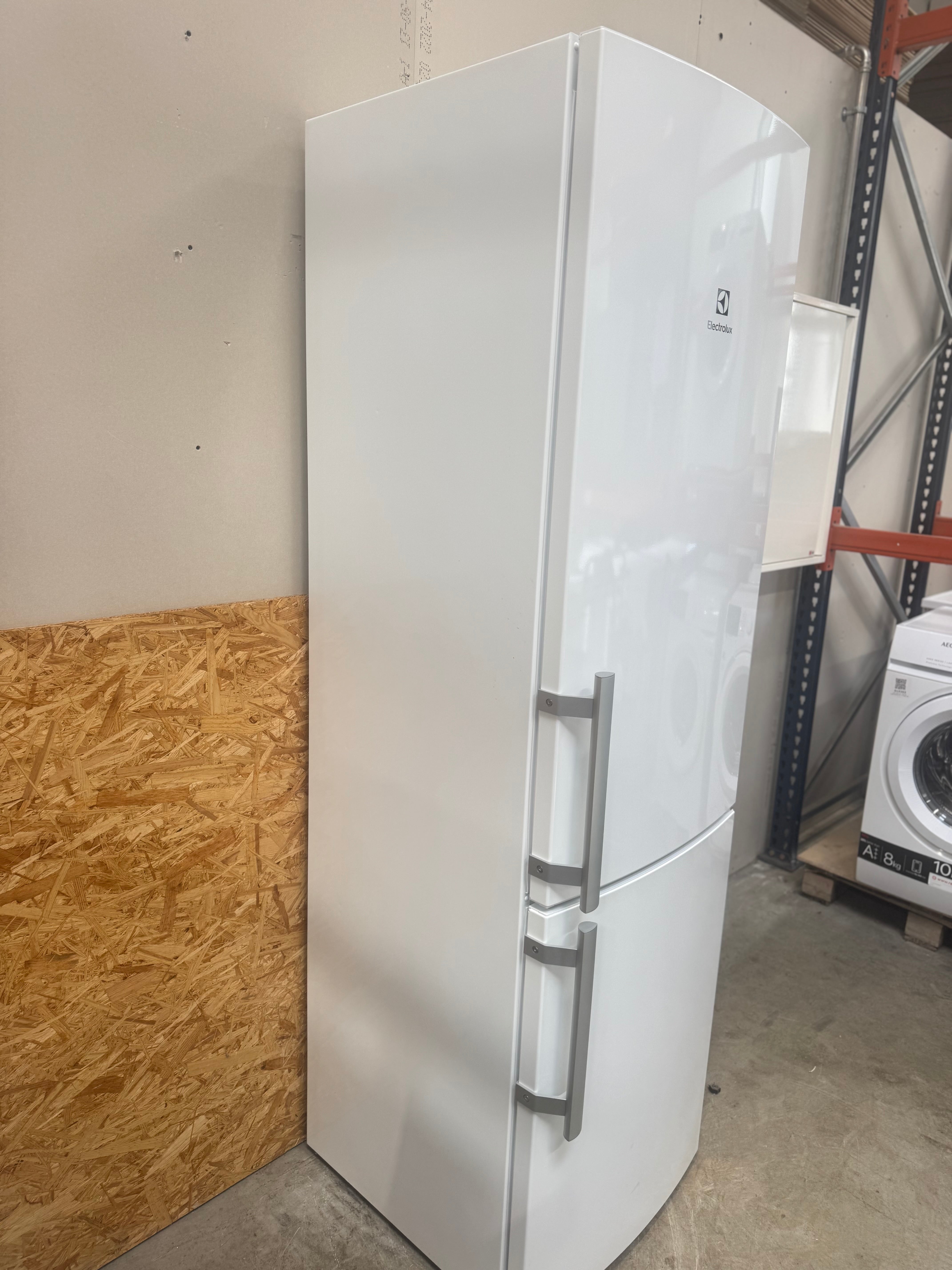 Electrolux køle/fryseskab EN4015MOW - D15487