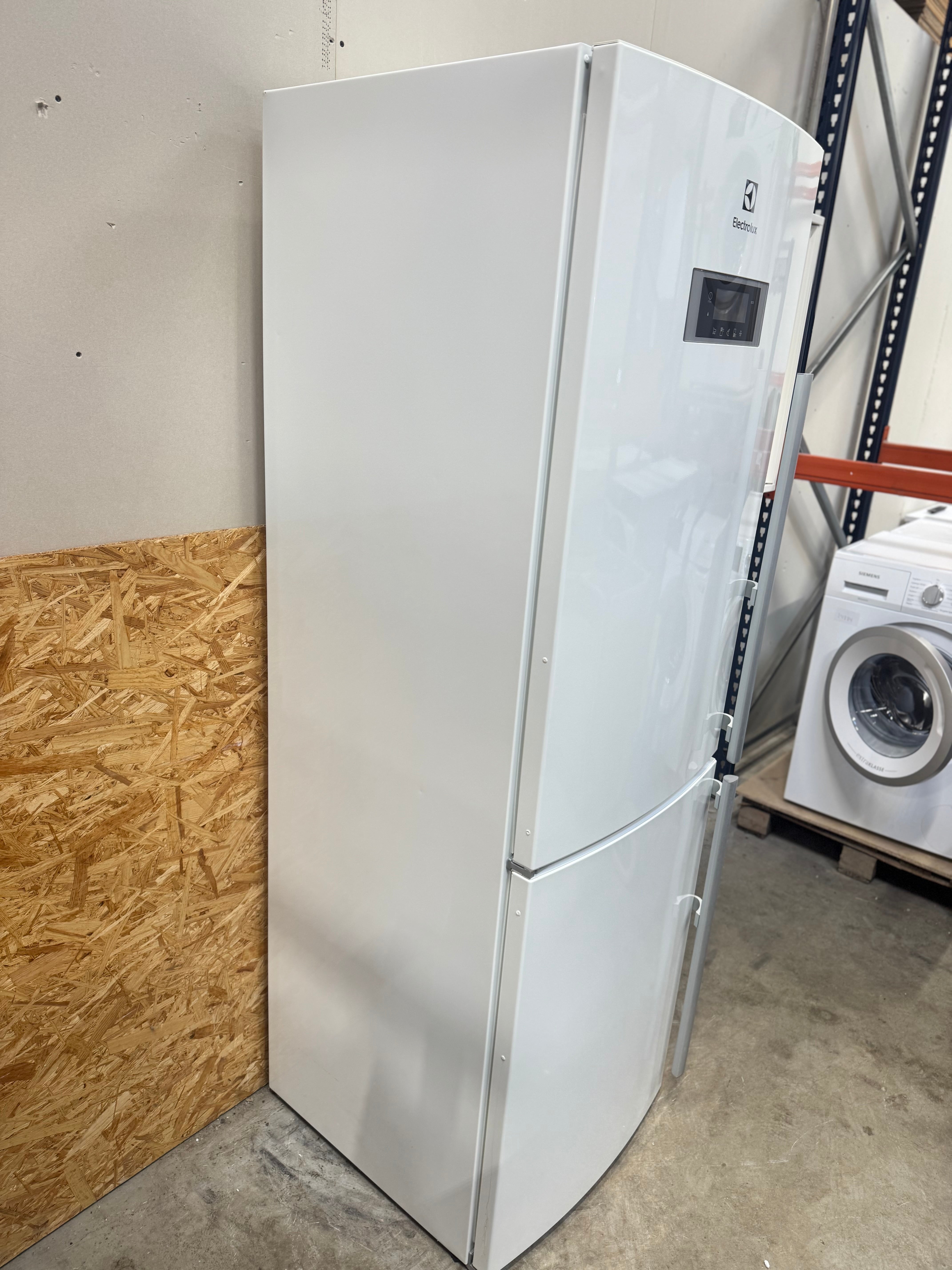 Electrolux køle/fryseskab EN3488MOW - D15022