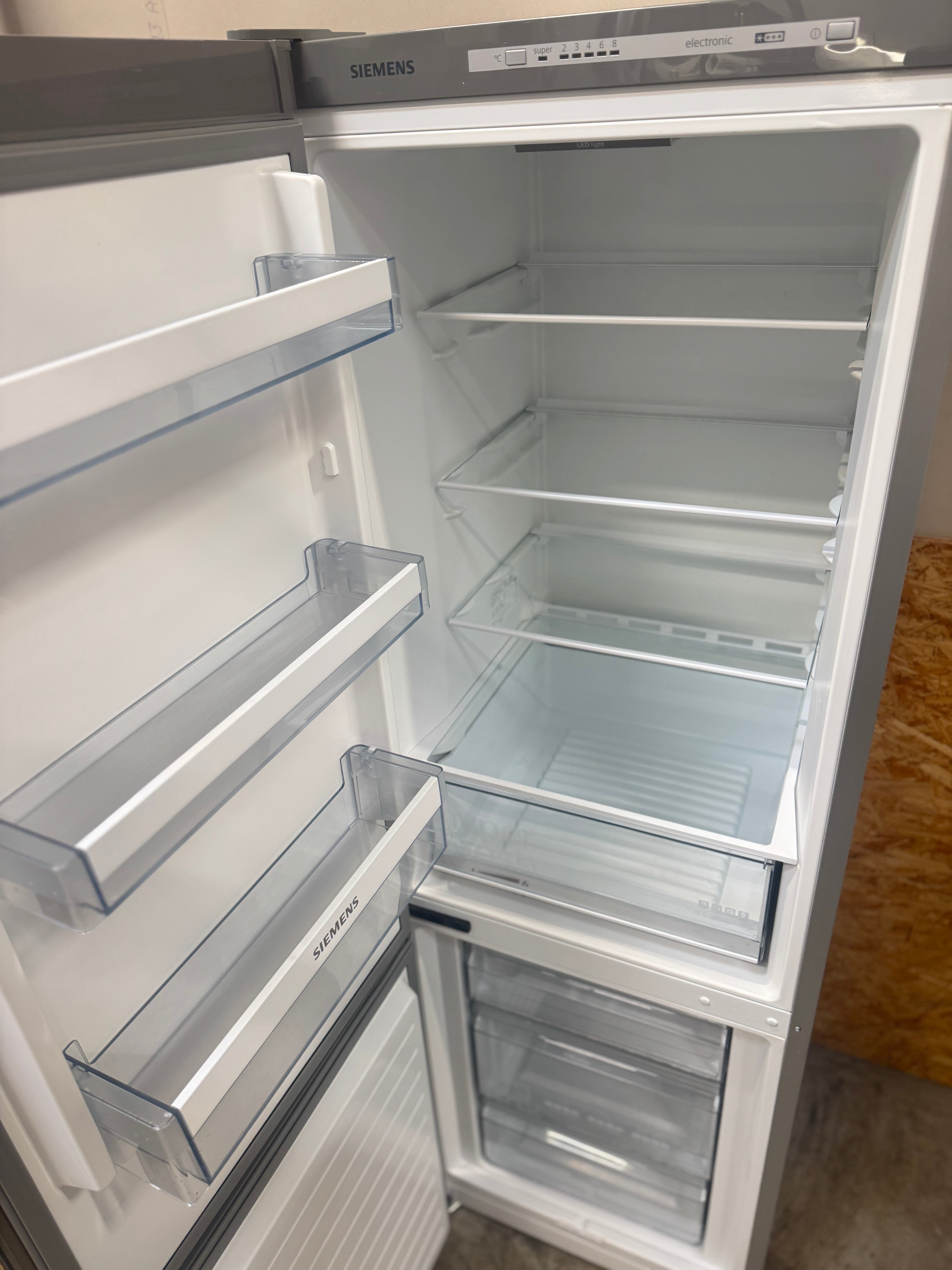 Siemens køle/fryseskab KG36VVI32 - D18295