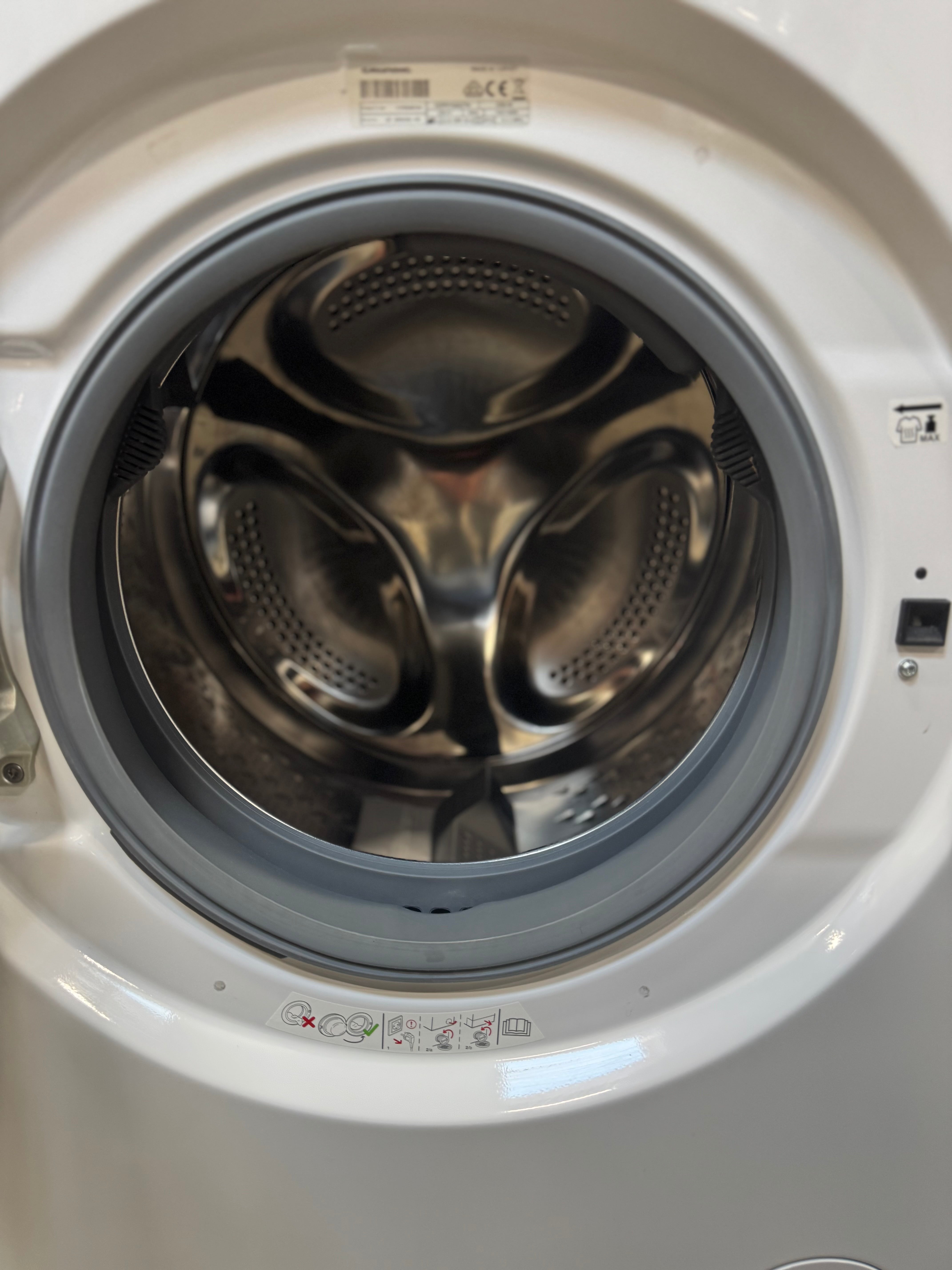 GRUNDIG vaske-tørremaskine GDP5104427W - D15005