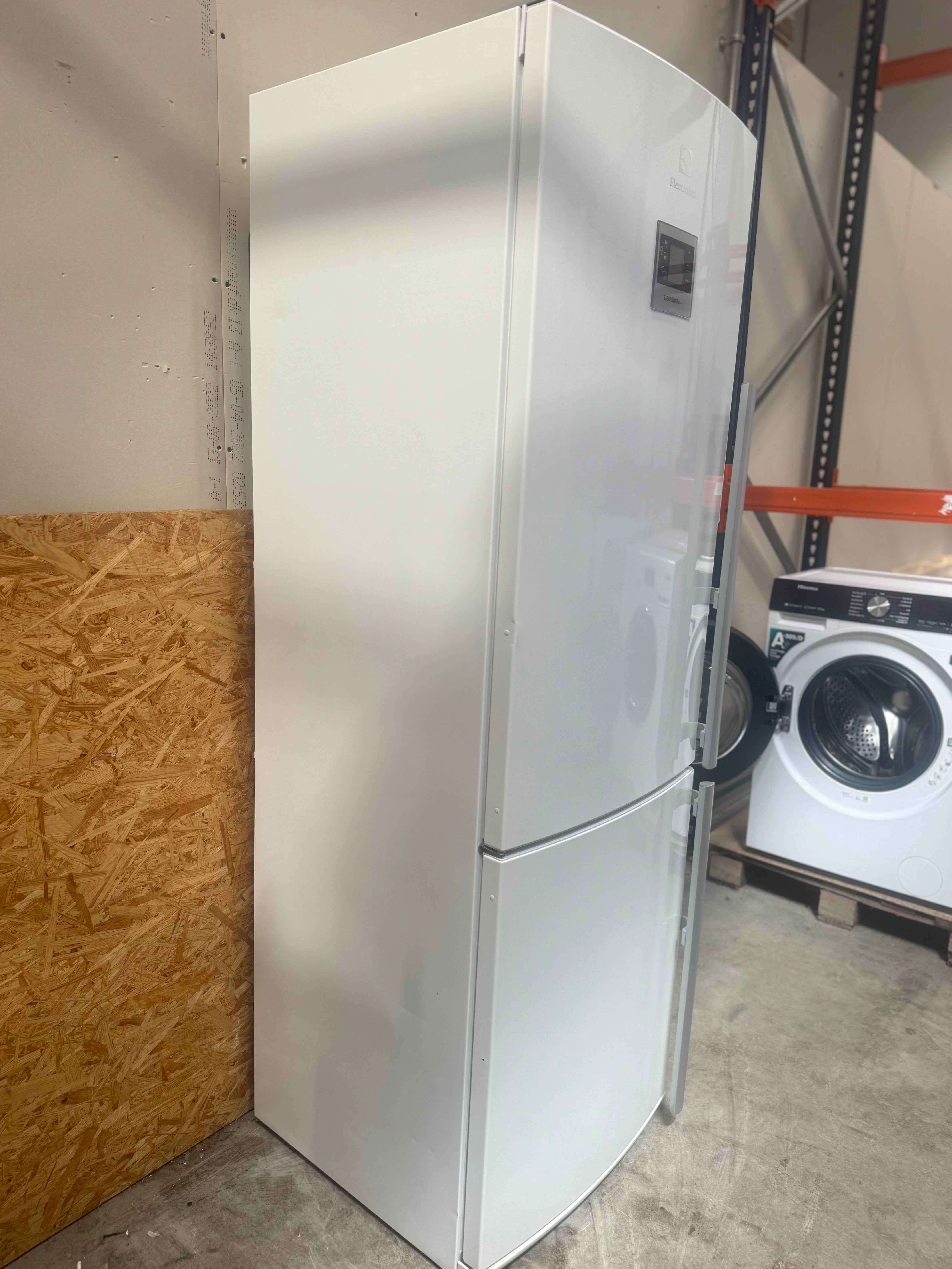 Electrolux køle/fryseskab EN3611AOW - D16504