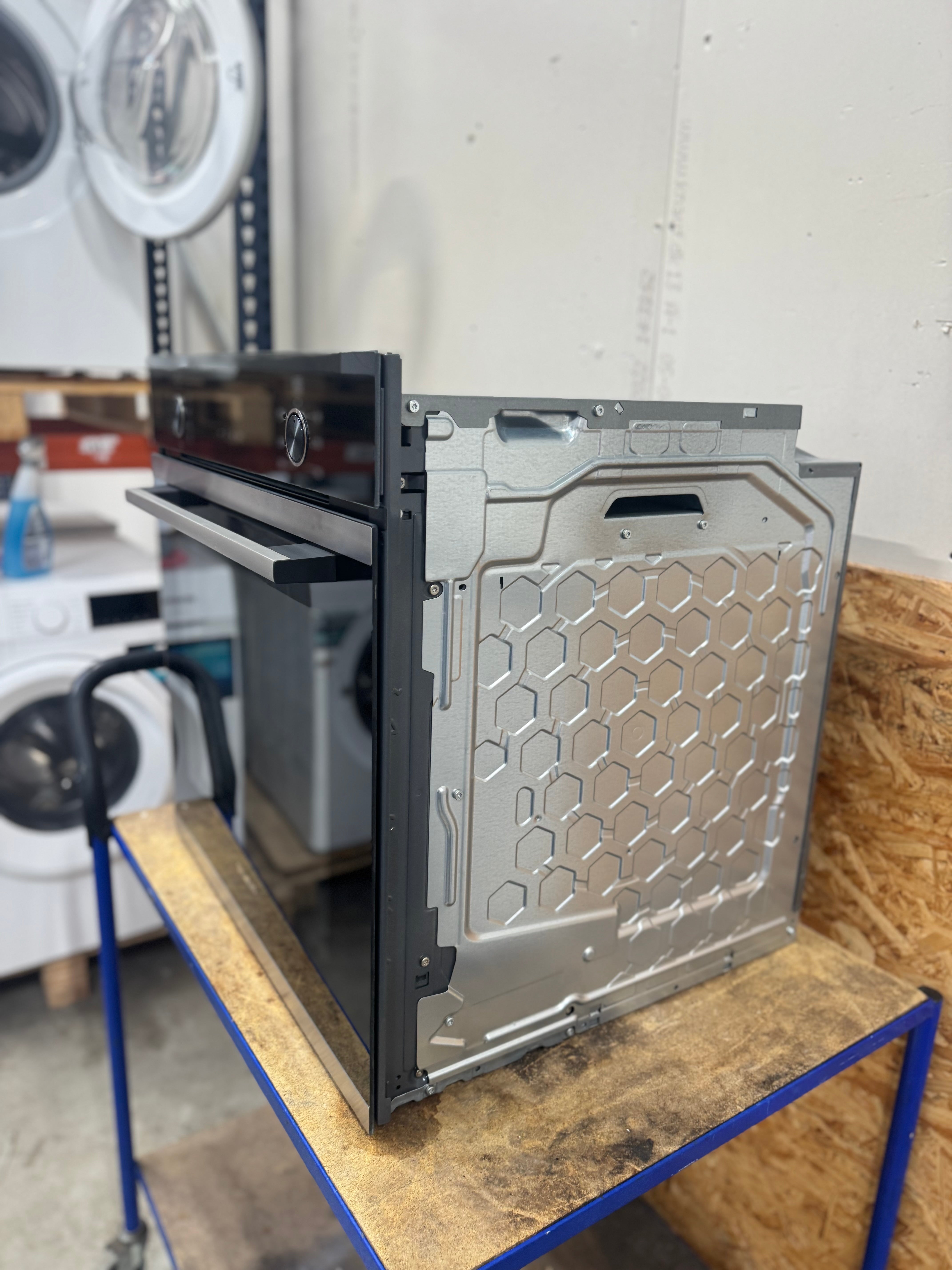 Siemens indbygningsovn HB273ABS0S - D16945