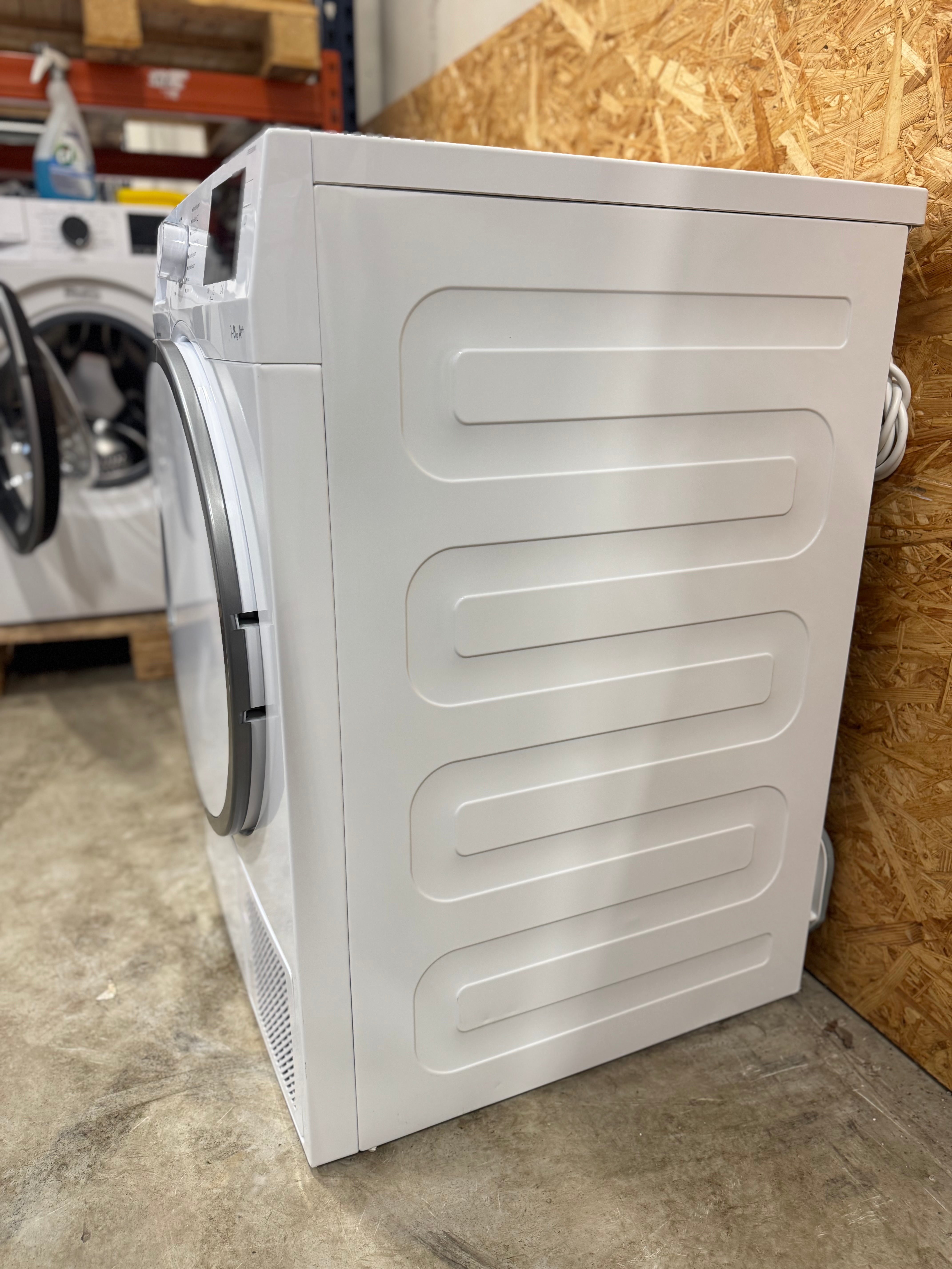 Blomberg Kondenstørretumbler 	BTGS383W0 - D17334