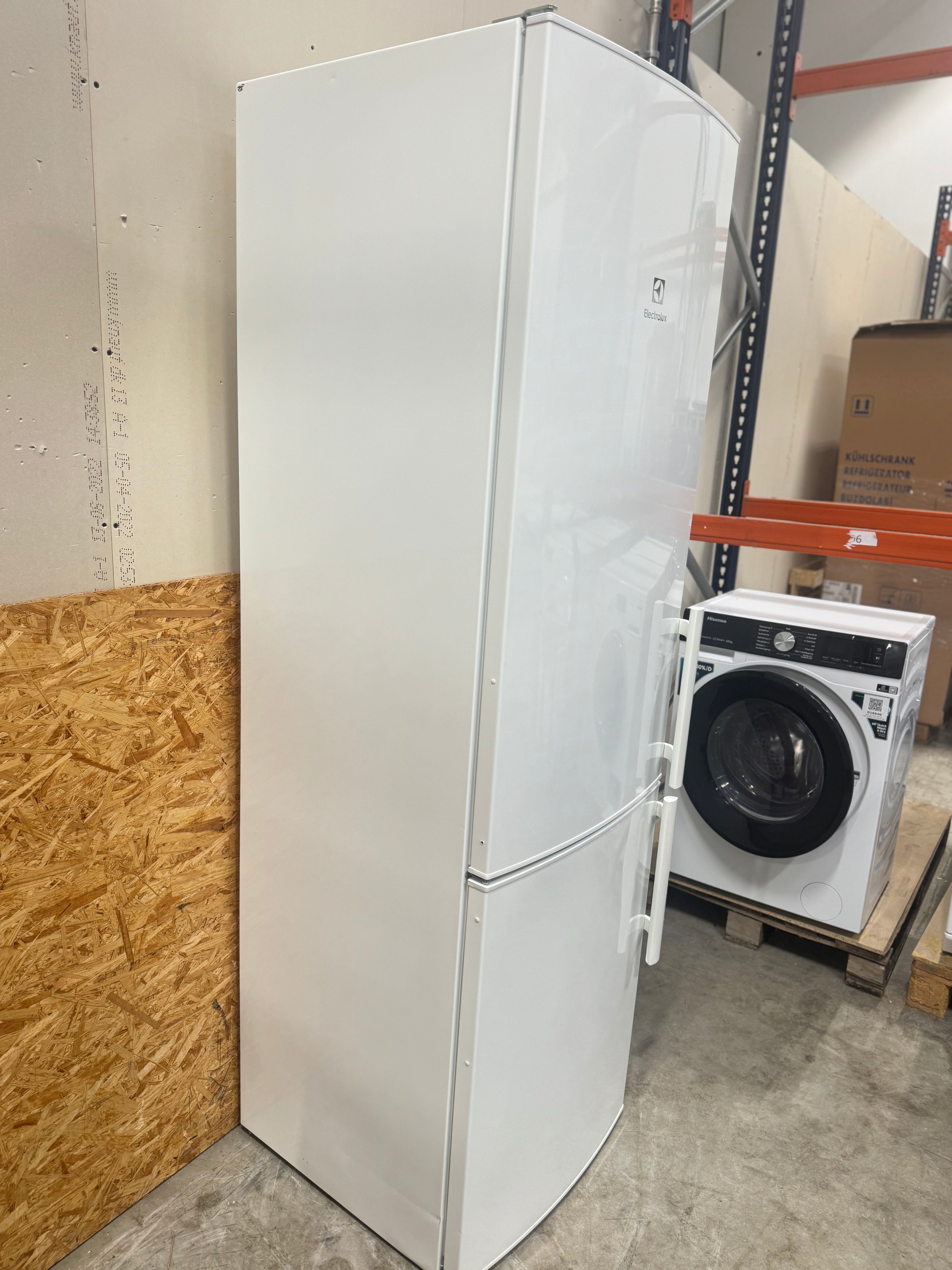 Electrolux køle-fryseskab EN3851JOW - D16235