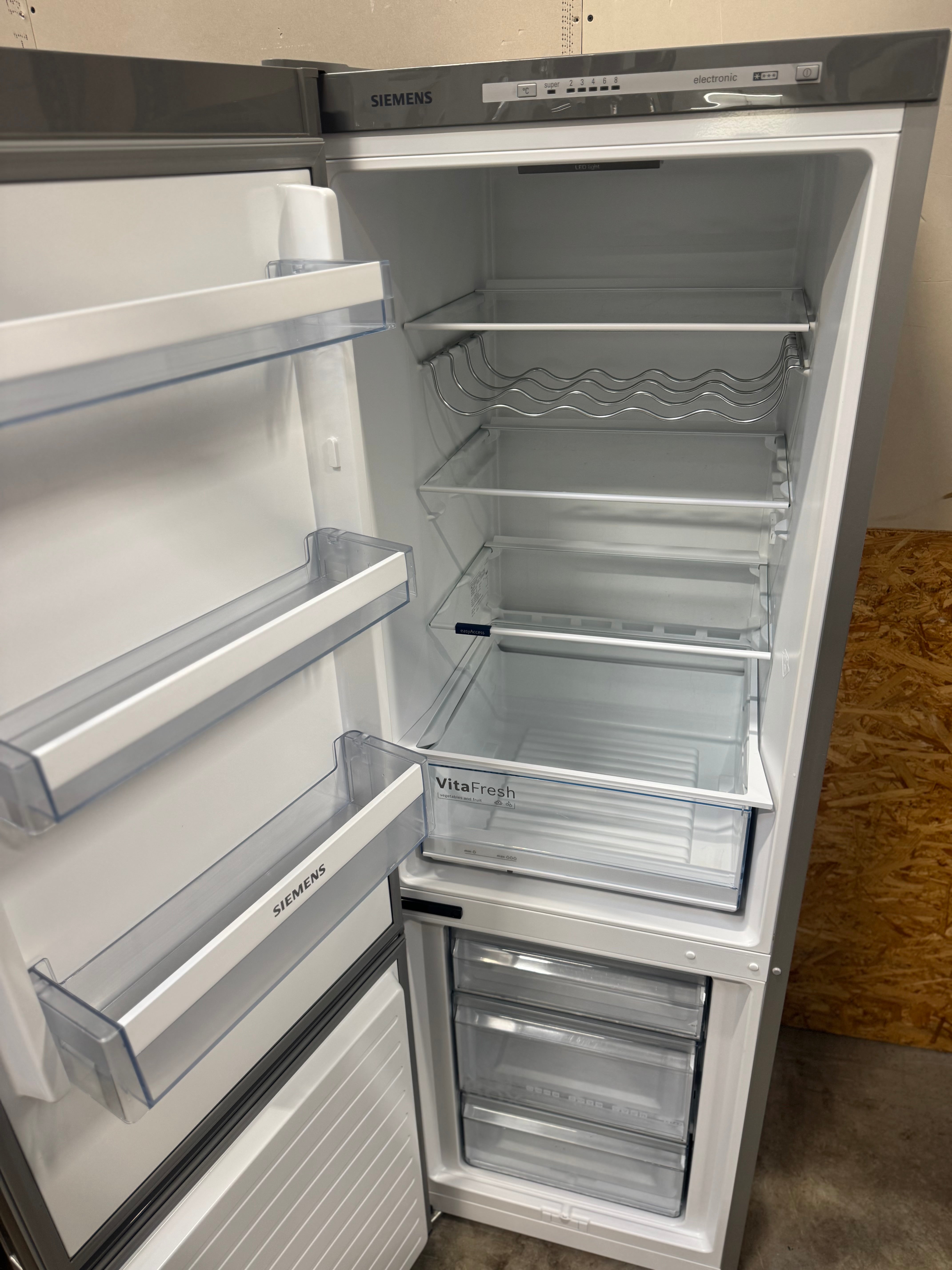 Siemens køle/fryseskab KG36VVI32 - D17846