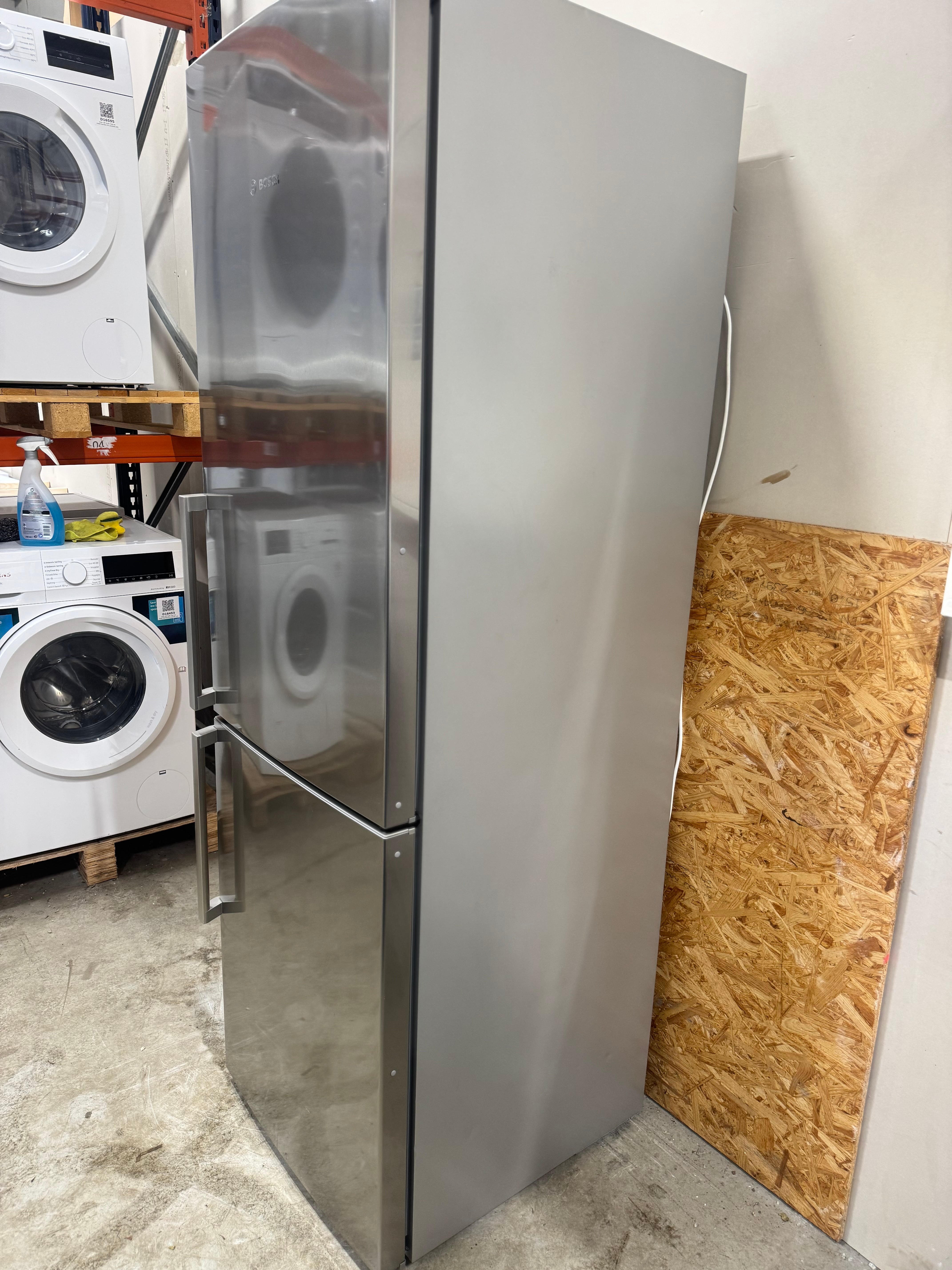 Bosch køle/fryseskab KGE36AI30 - D17415