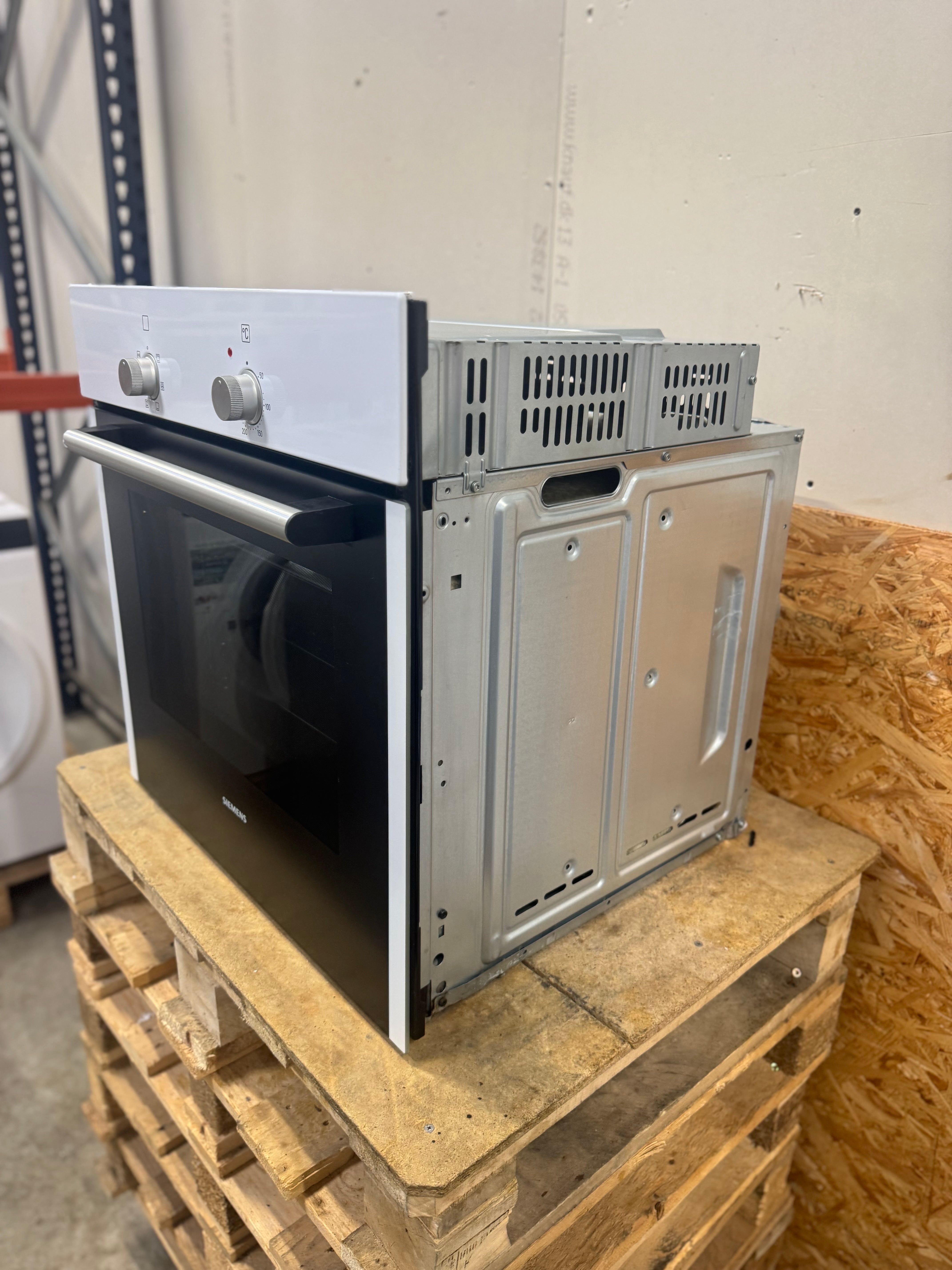 Siemens indbygningsovn HB301W2S - D16176
