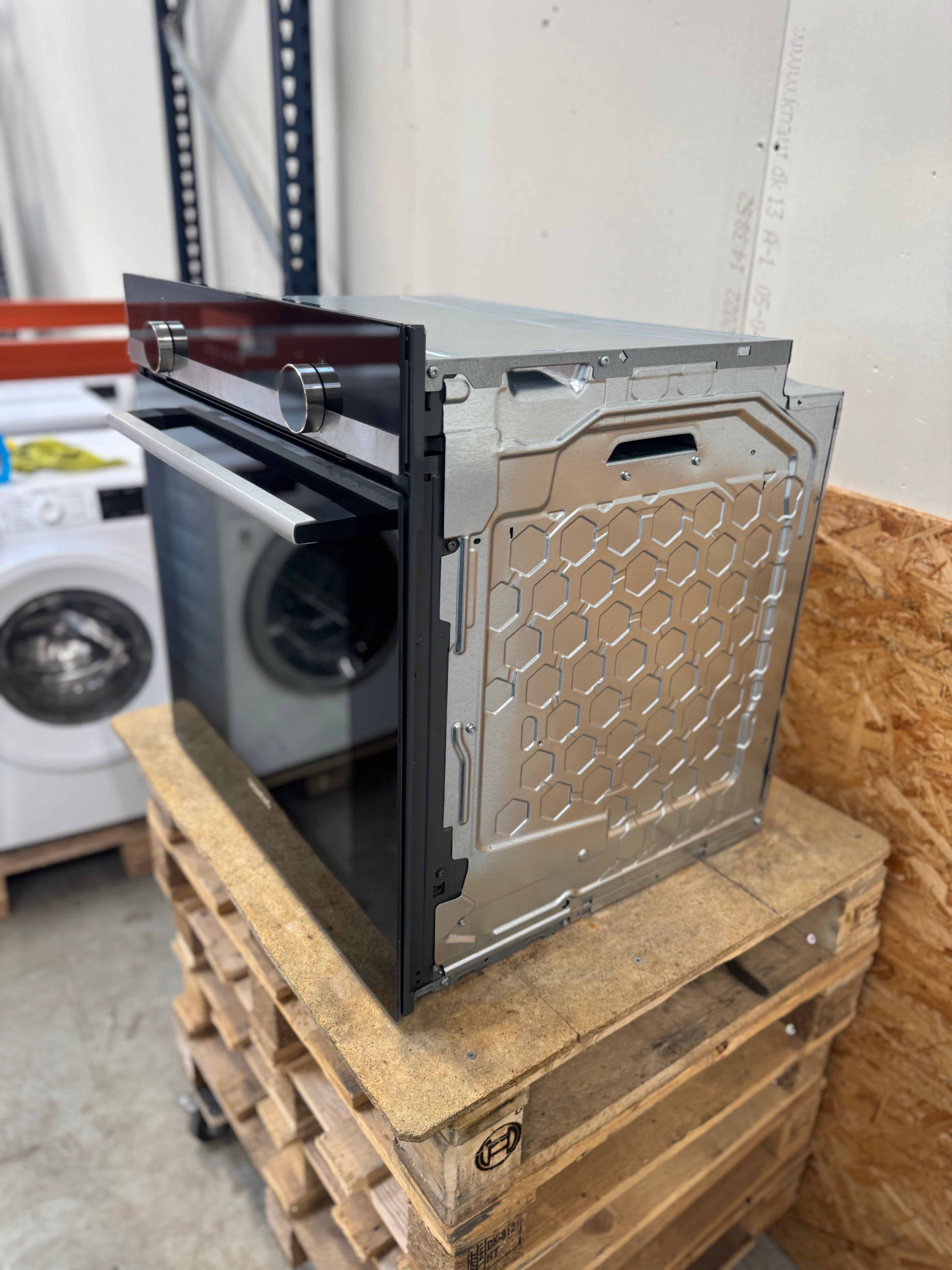 Siemens indbygningsovn HB578ACS0S - D19267