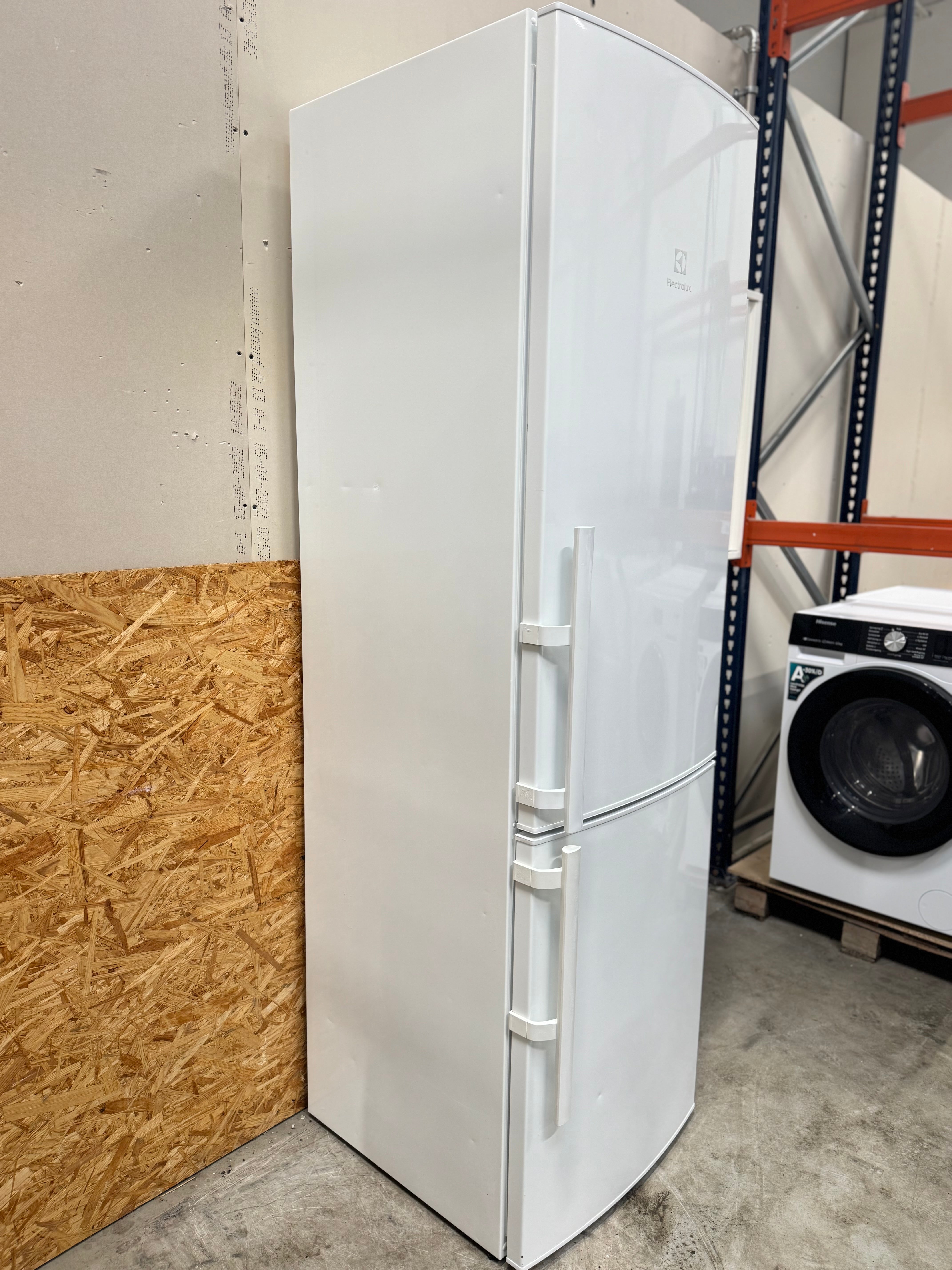 Electrolux køle/fryseskab EN3853MOW - D16817