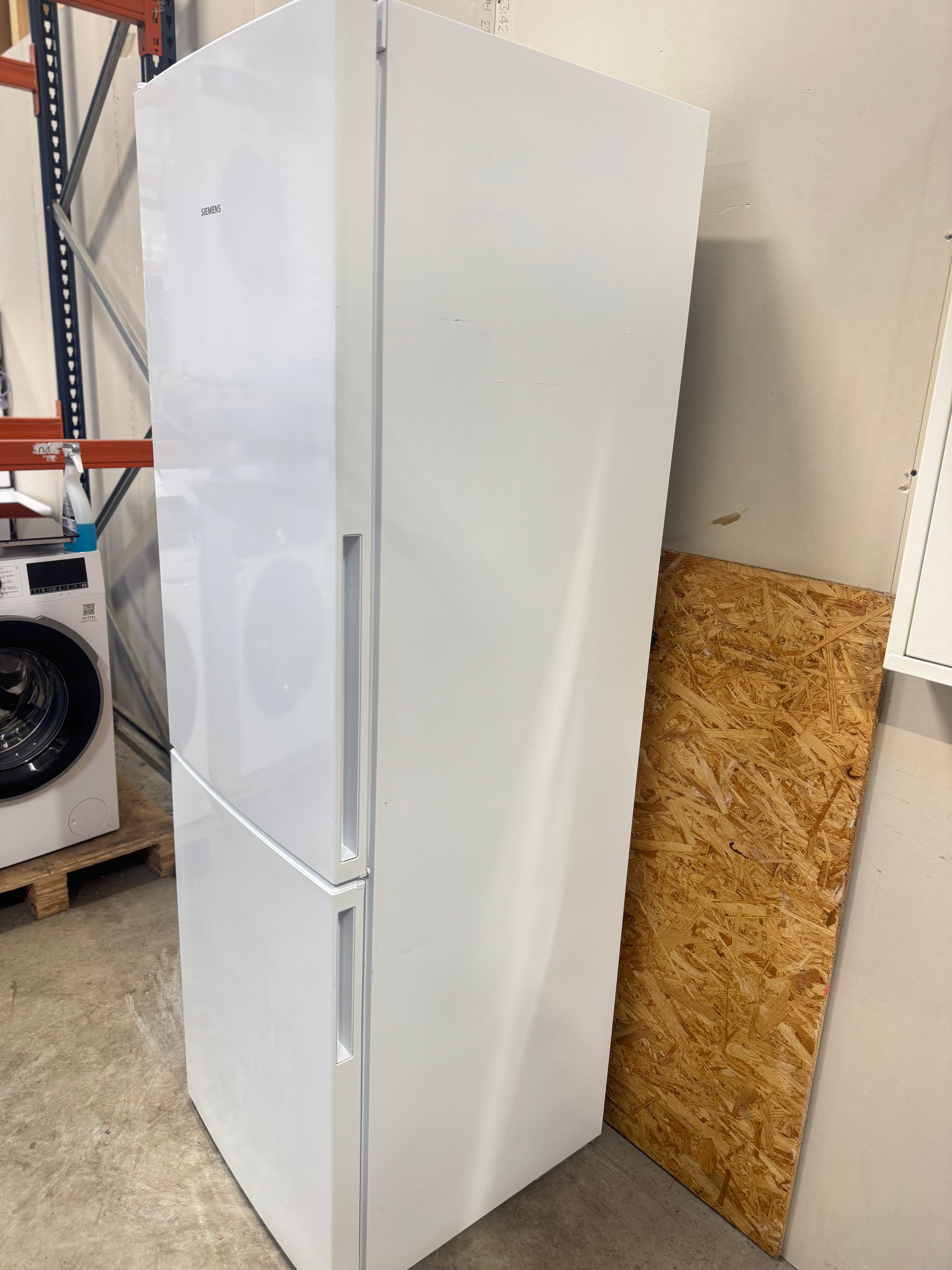 Siemens iQ300 køle/fryseskab KG36VUW20  - D17516