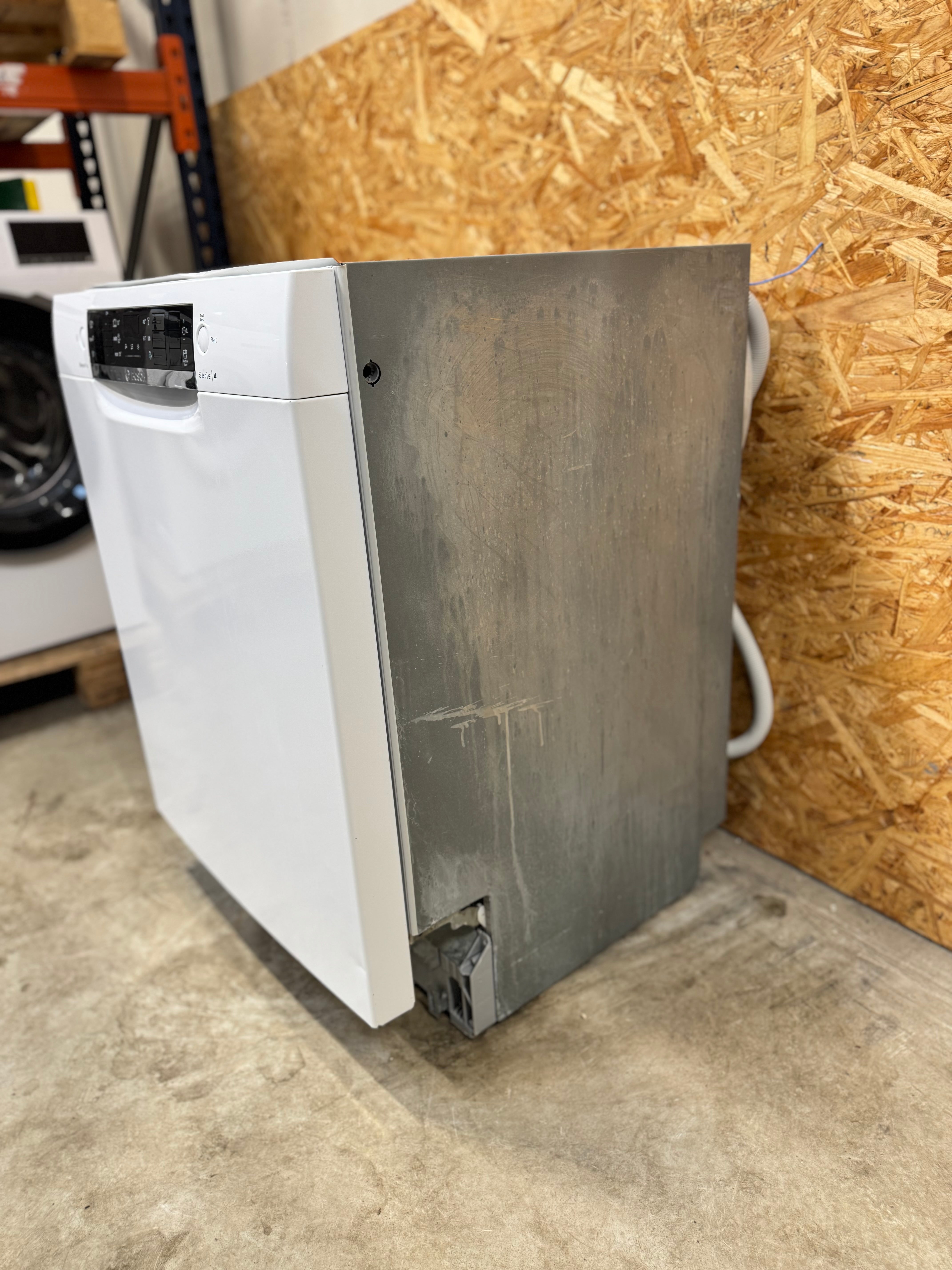 Bosch Opvaskemaskine SMU46CW01S - D12500