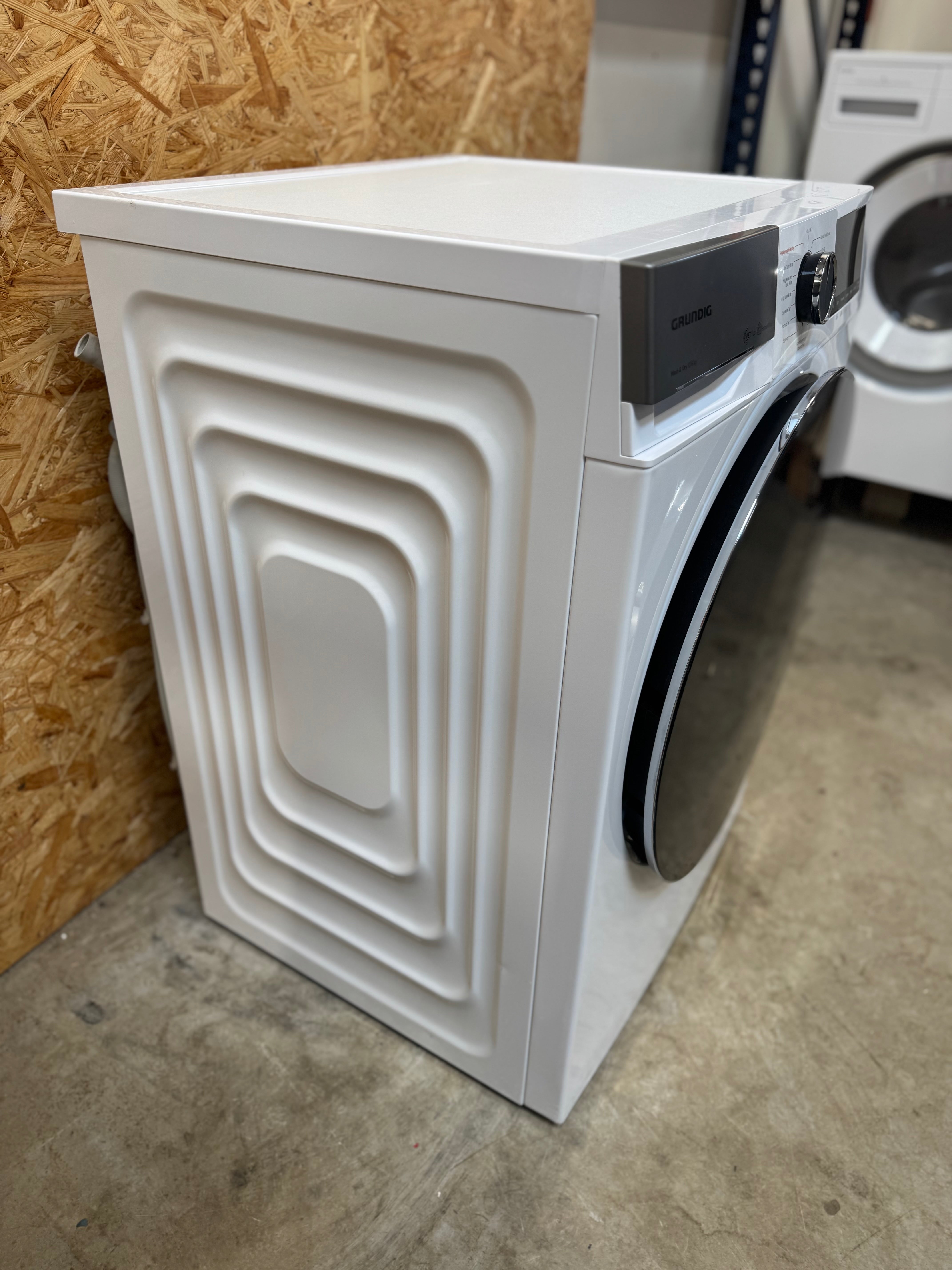 GRUNDIG vaske-tørremaskine GDP5104427W - D15005