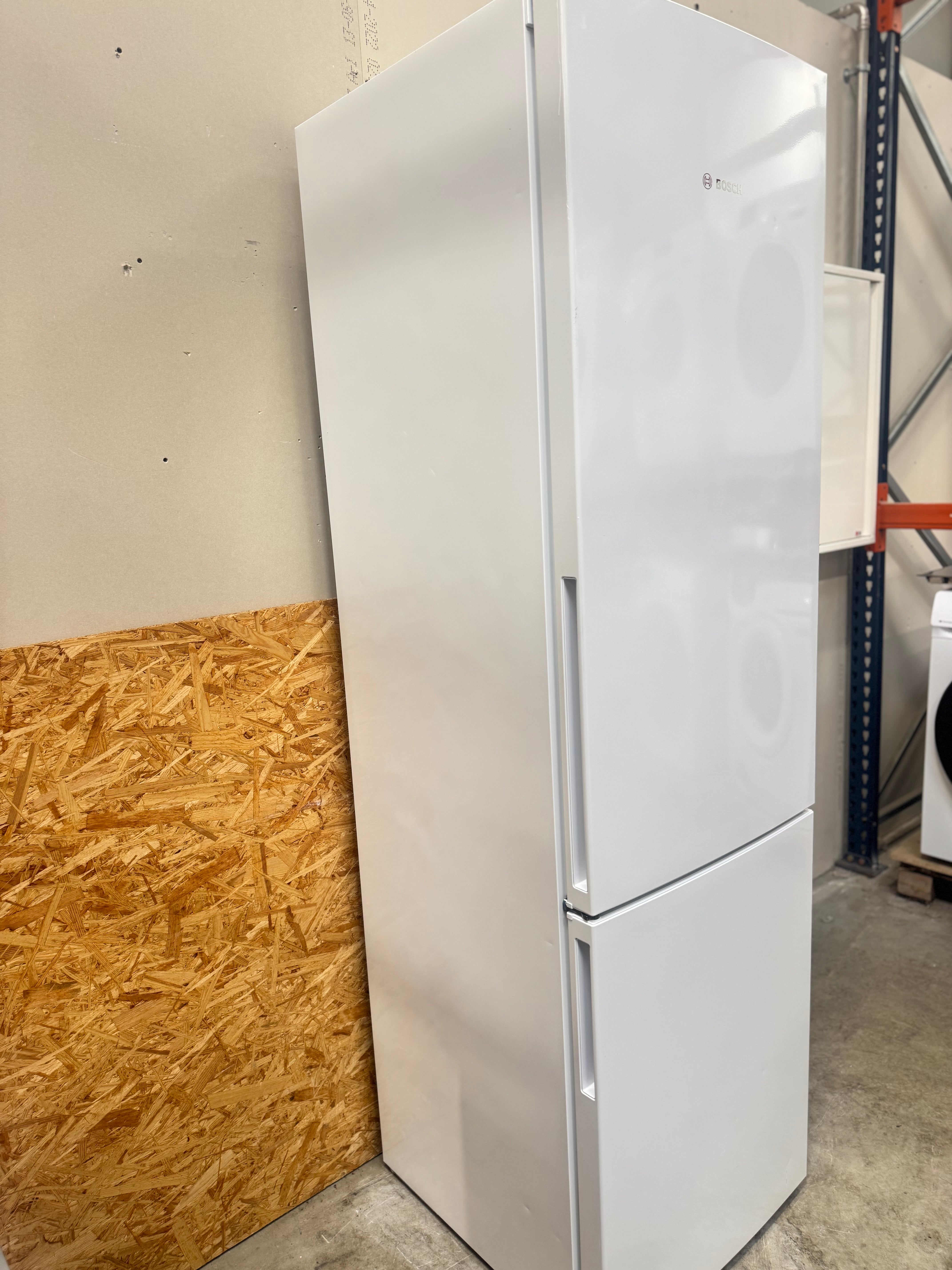 Bosch køle/fryseskab KGV39VWEA - D18369