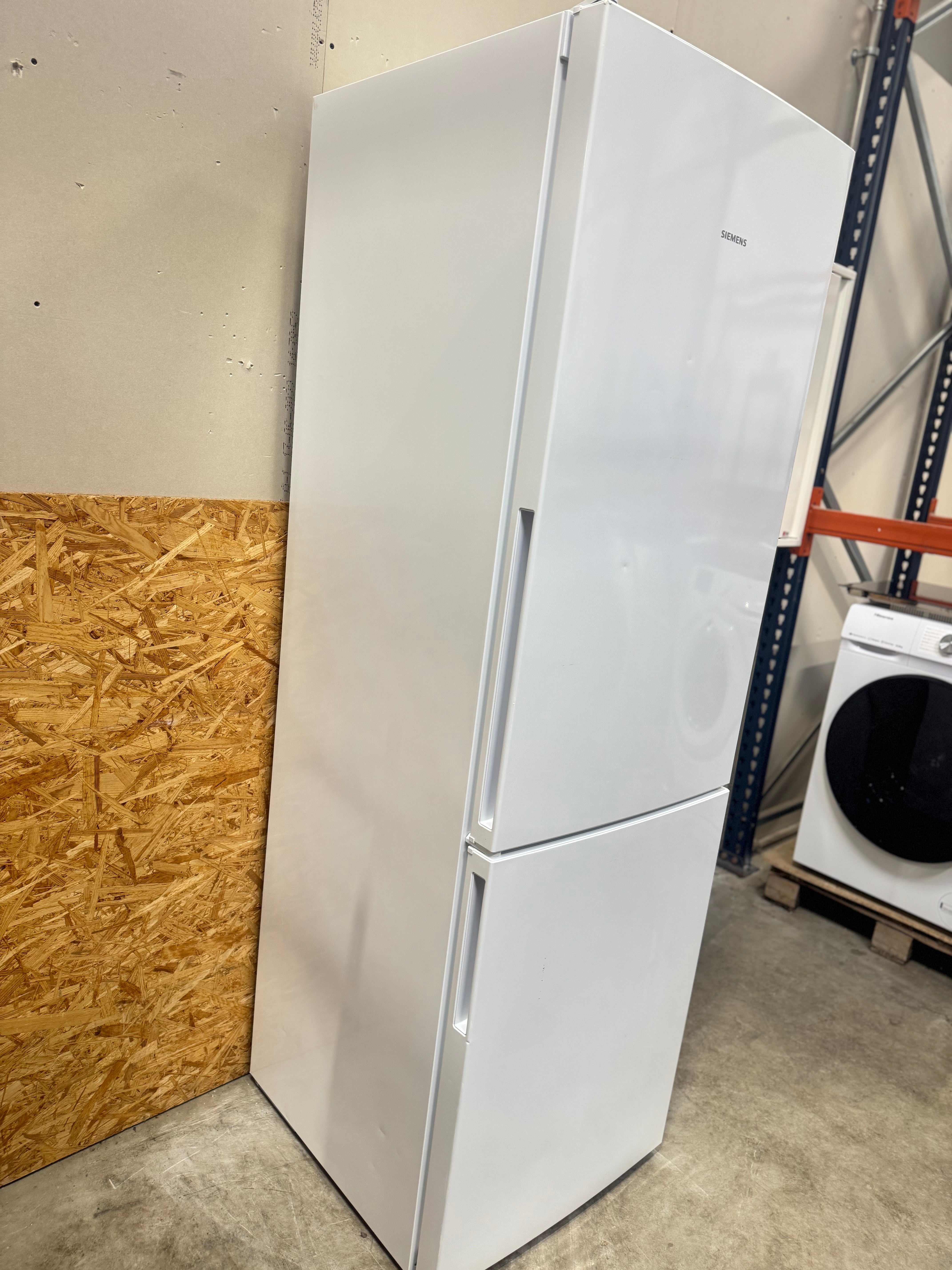 Siemens iQ300 køle/fryseskab KG36VUW20  - D17516