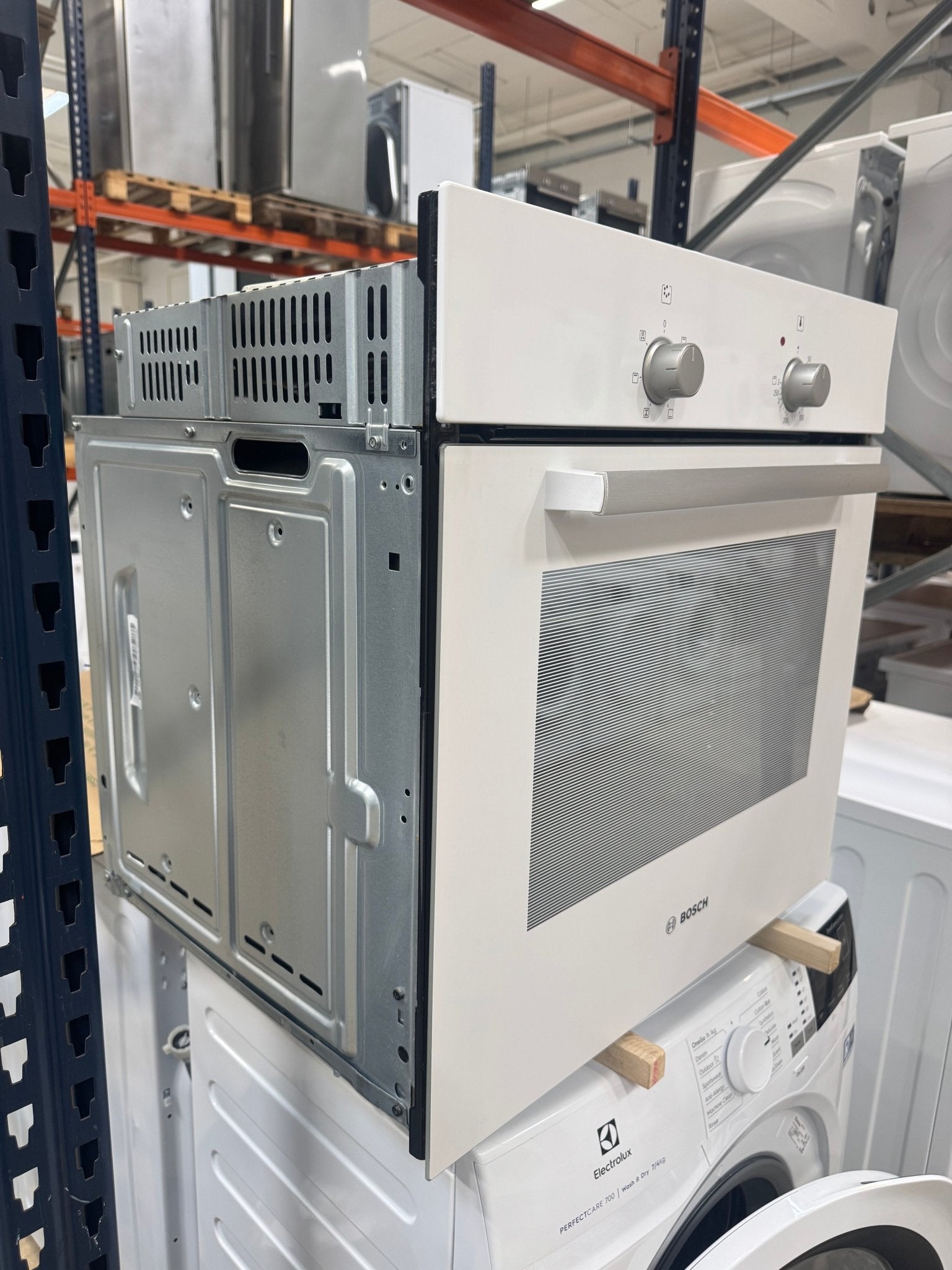 Bosch indbygningsovn HBN301W2S - D18050 - Recirk - D18050