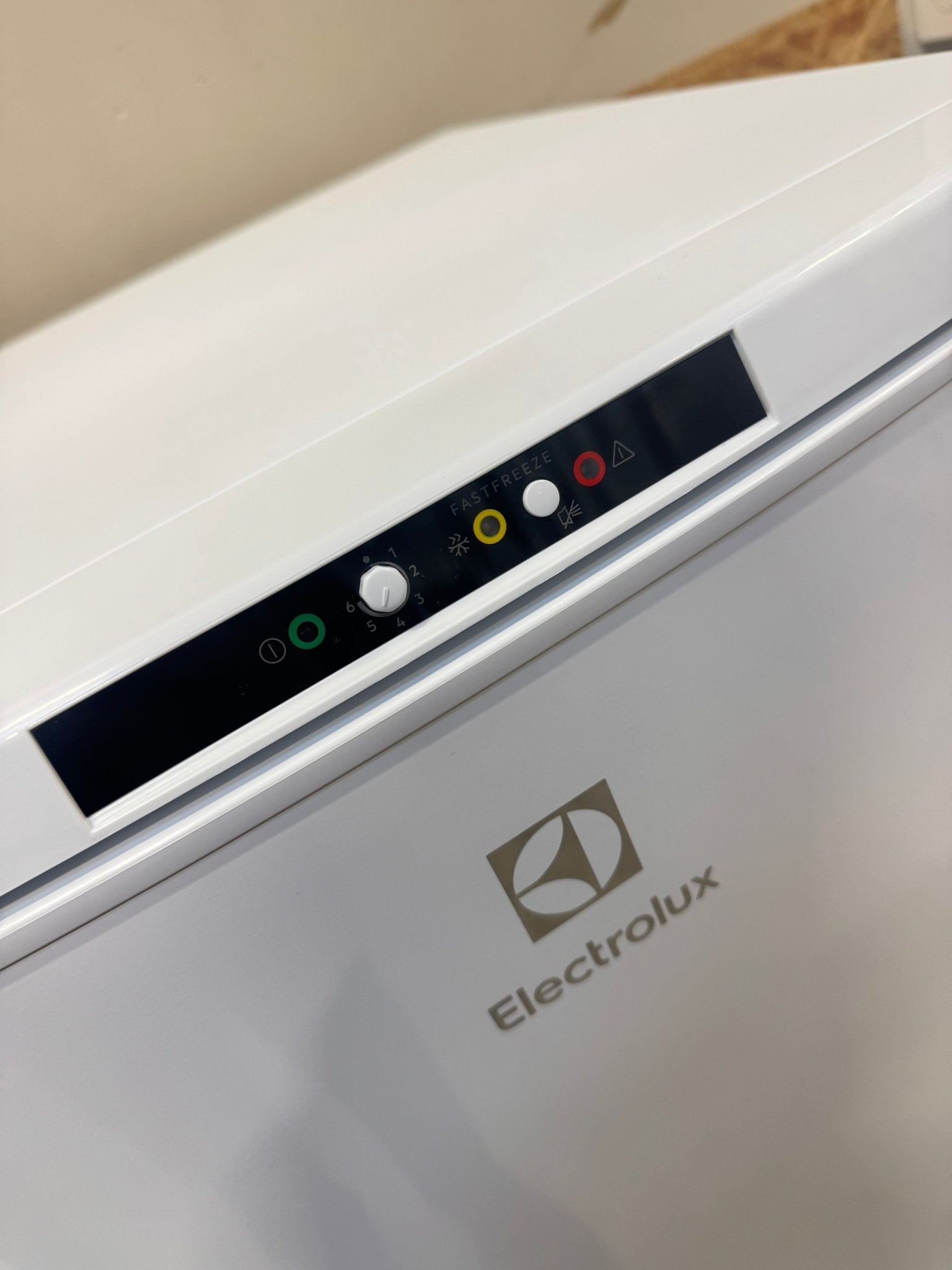 Electrolux 125 cm fryseskab LUB1AF19W - D18202 - Recirk - D18202