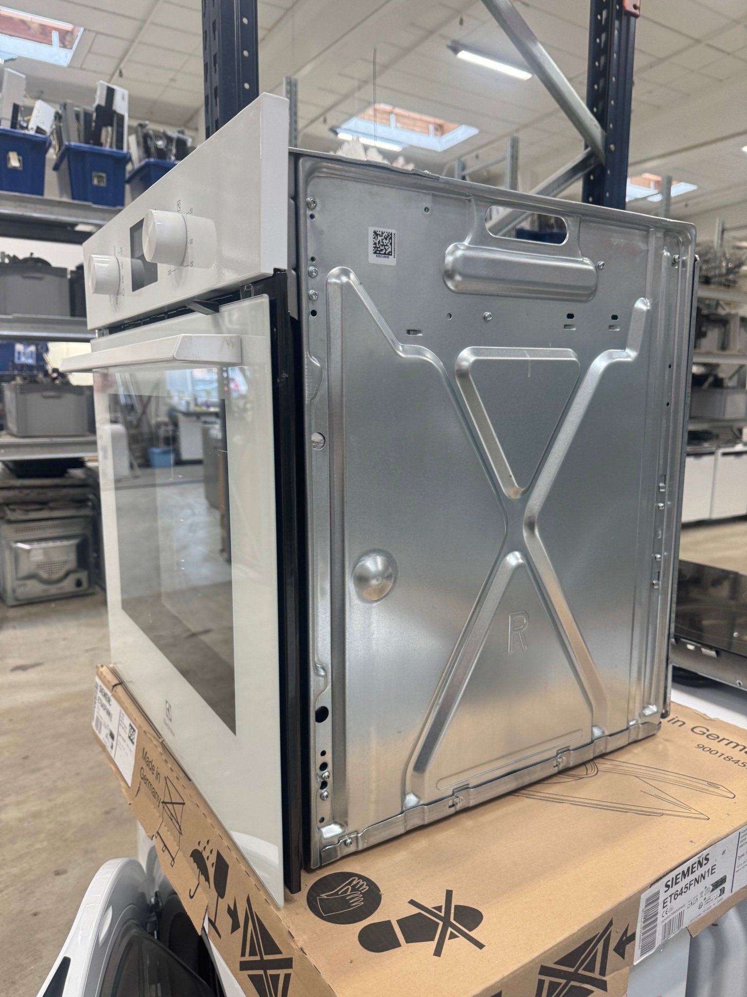 Electrolux indbygningsovn COB410V - D18354 - Recirk - D18354