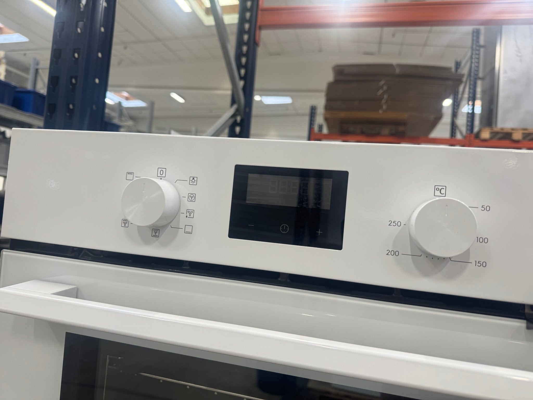 Electrolux indbygningsovn COB410V - D18354 - Recirk - D18354