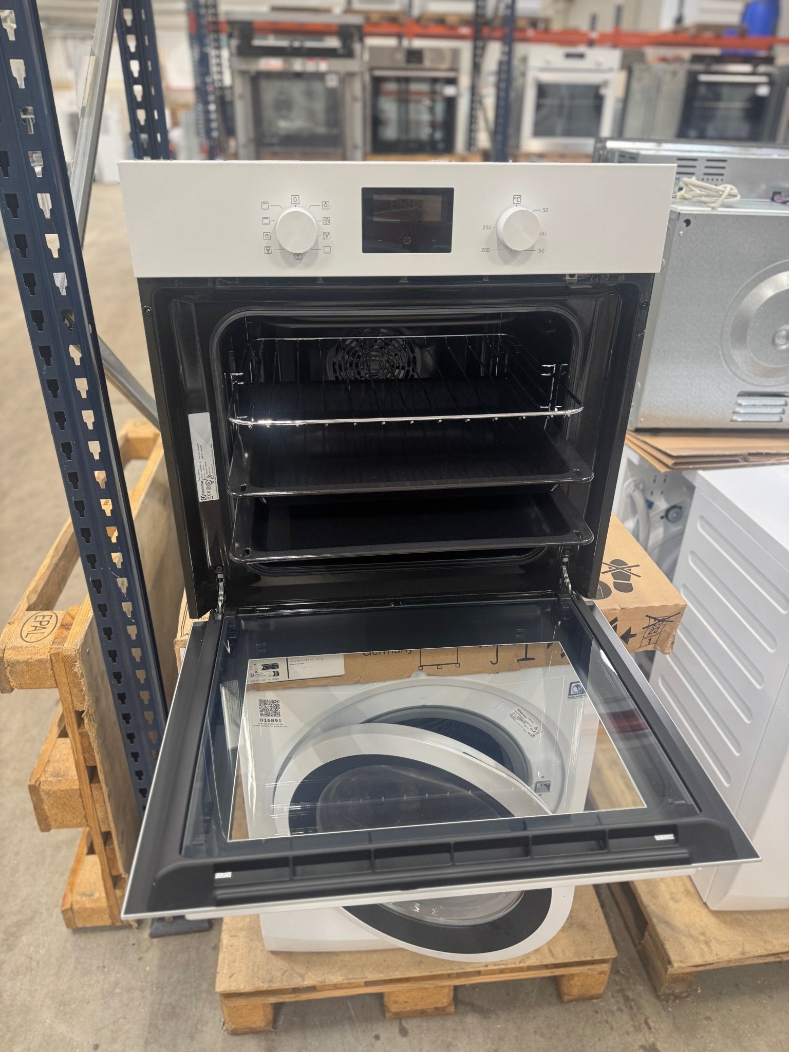 Electrolux indbygningsovn COB410V - D18354 - Recirk - D18354