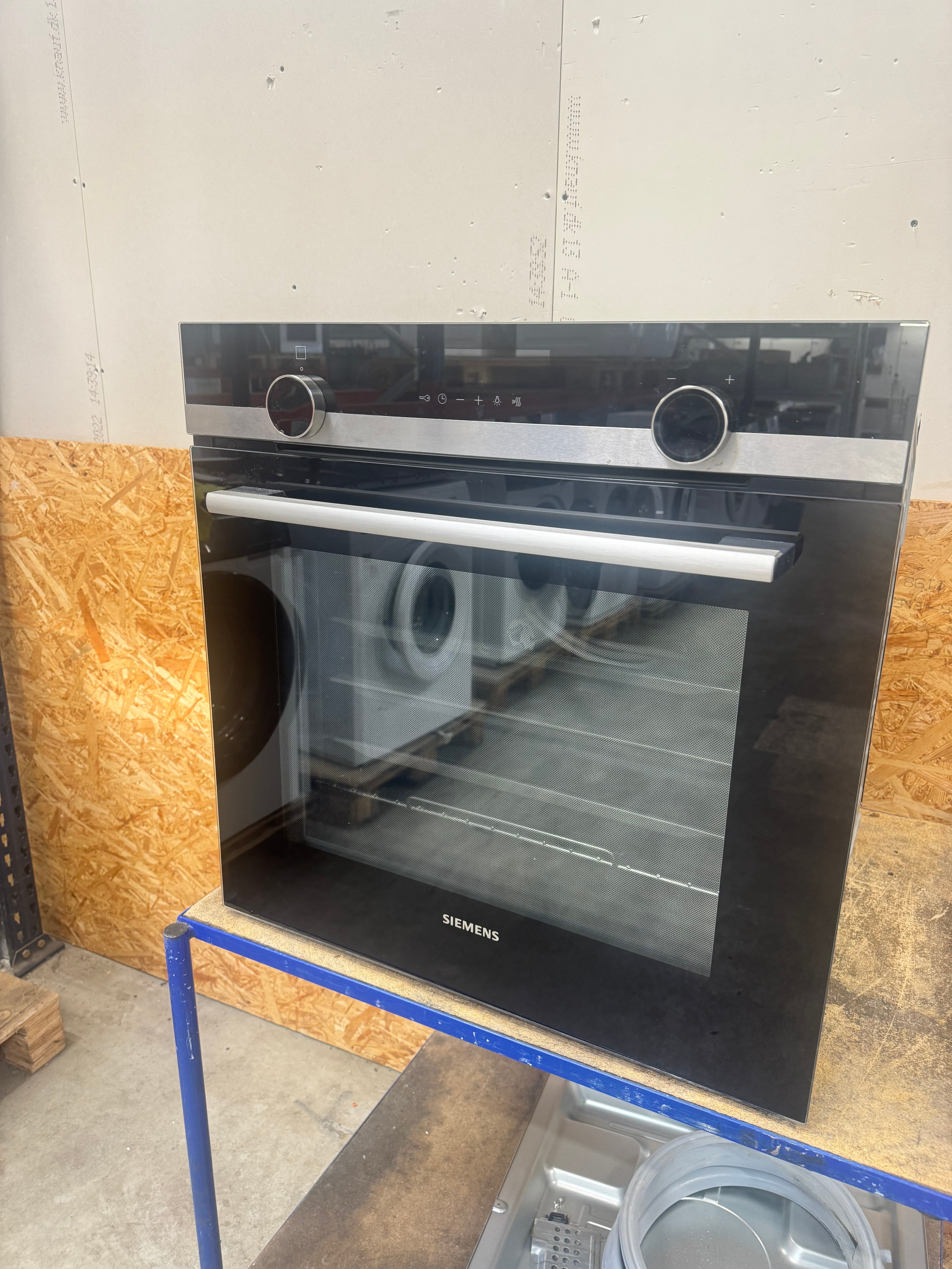 Siemens indbygningsovn HB578ACS0S - D18436