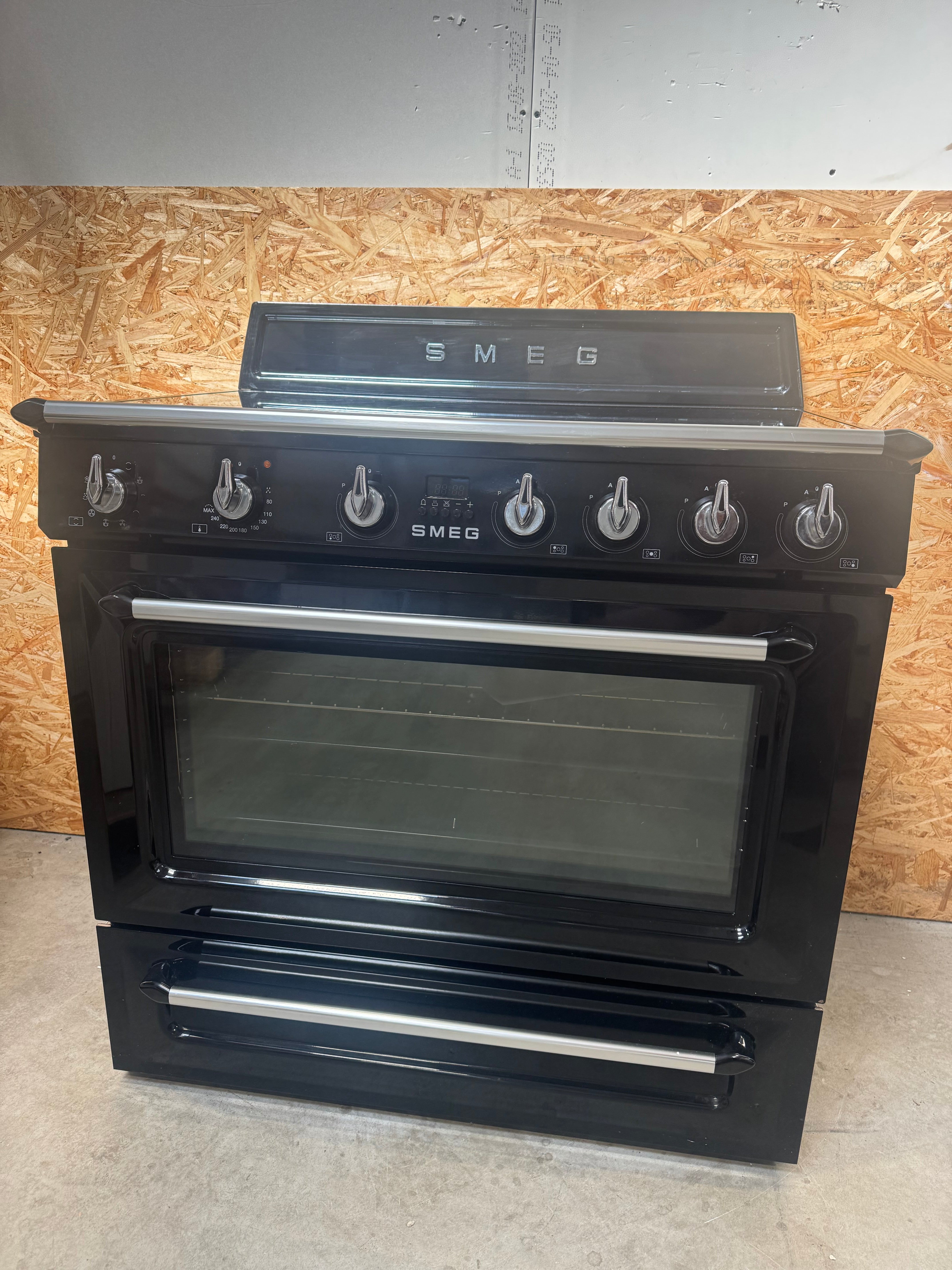 Smeg induktionskomfur TR90IBL2 - D18618